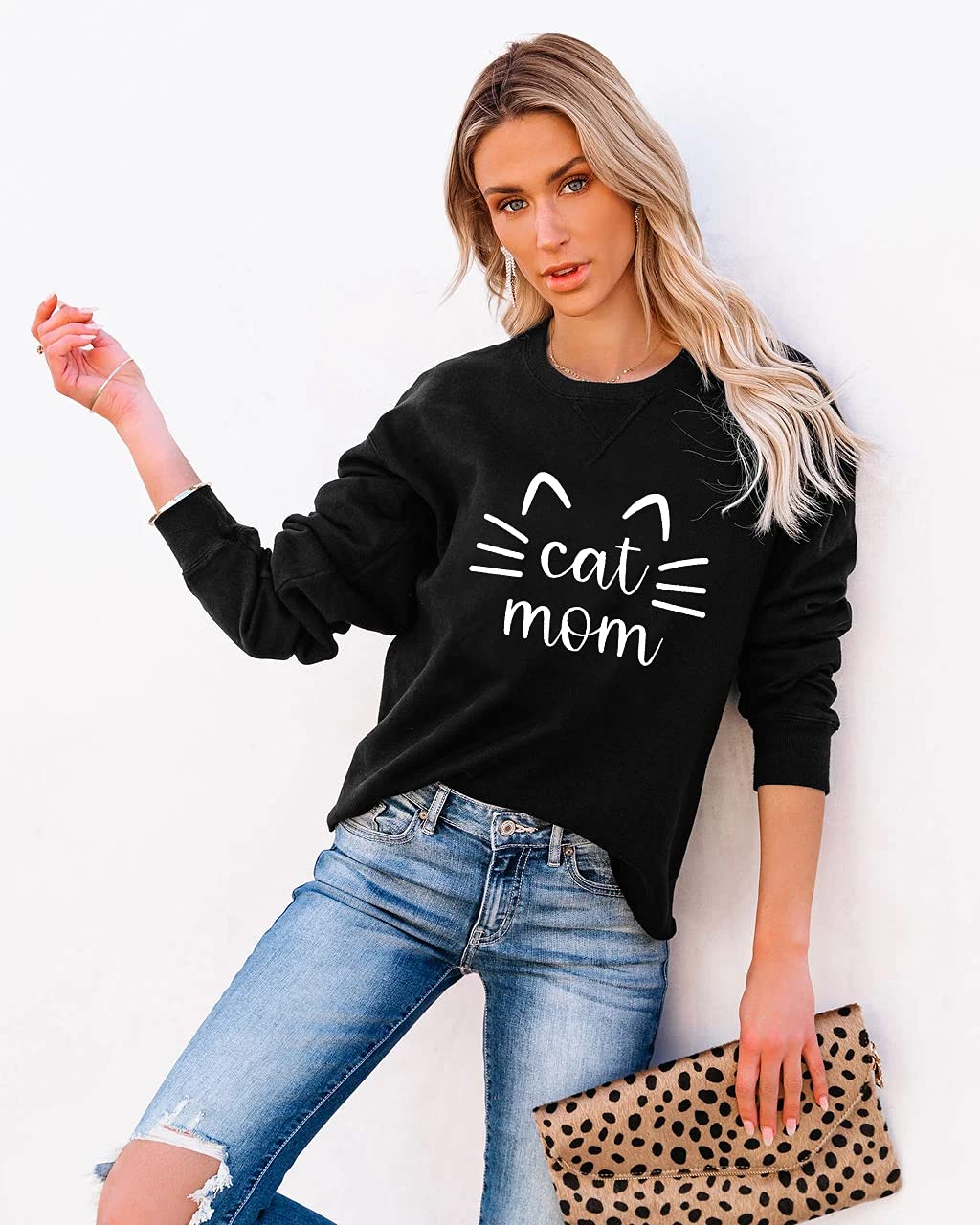 Cat Mom Sweatshirt for Women - Cute Cat Mama Long Sleeve Graphic T-Shirt Top | Perfect for Cat Lovers, Casual Wear & Mother's Day Gifts