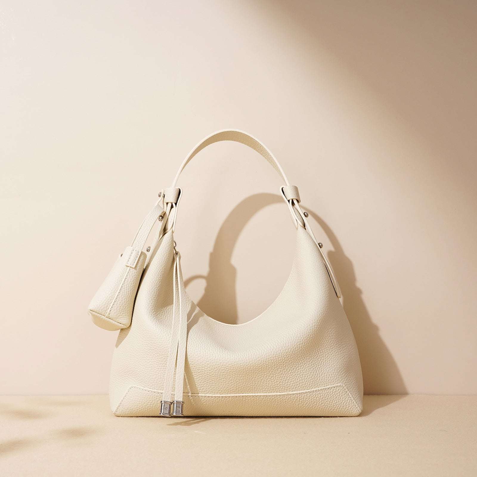 Stylish & Flexible Shoulder Bag for Women & Men - Perfect for Travel, Work, Gym & Everyday Use