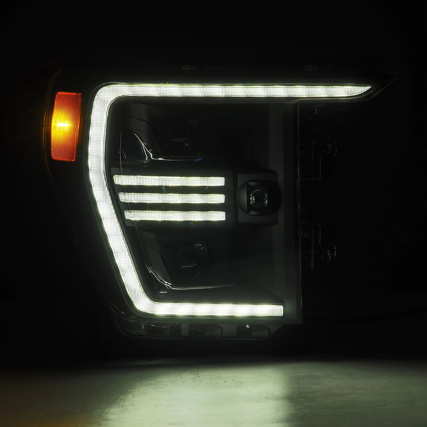 21 23 Ford F150 PRO Series Halogen Projector Headlights Black - Upgrade Your Truck Lighting for Night Driving & Off-Road Adventures