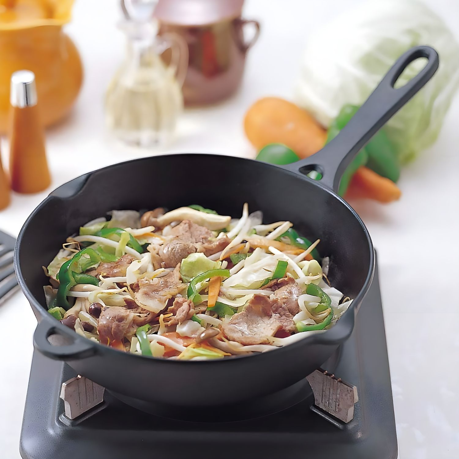 Premium Iwachu Nambu Cast Iron Skillet - Japanese Traditional Iron Frying Pan for Perfect Searing, Baking & Cooking - Ideal for Steak, Pancakes, Stir Fry & Camping