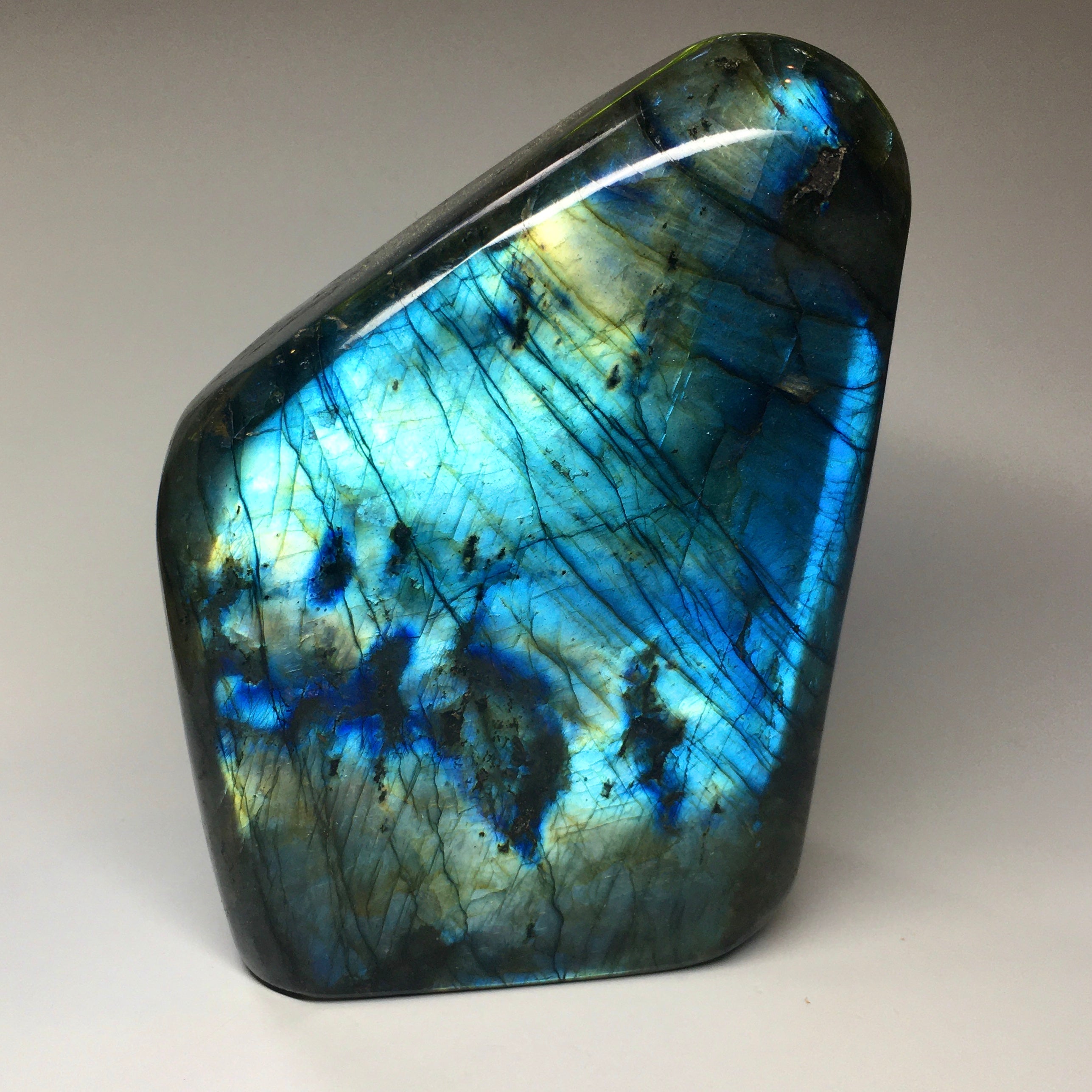Natural Labradorite Crystal Stone - Healing Gemstone for Jewelry Making, Meditation & Spiritual Growth | Perfect for Necklaces, Rings & Home Decor