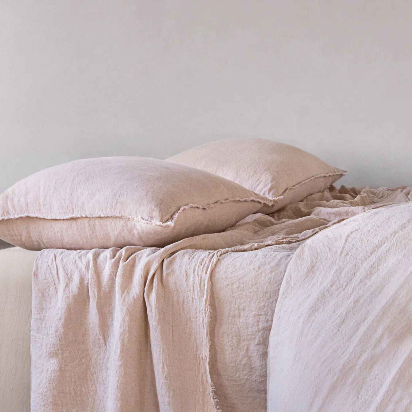 Premium Flocca Floss King Pillowcase - Soft & Breathable for Ultimate Comfort - Perfect for Home, Travel & Hotel Use