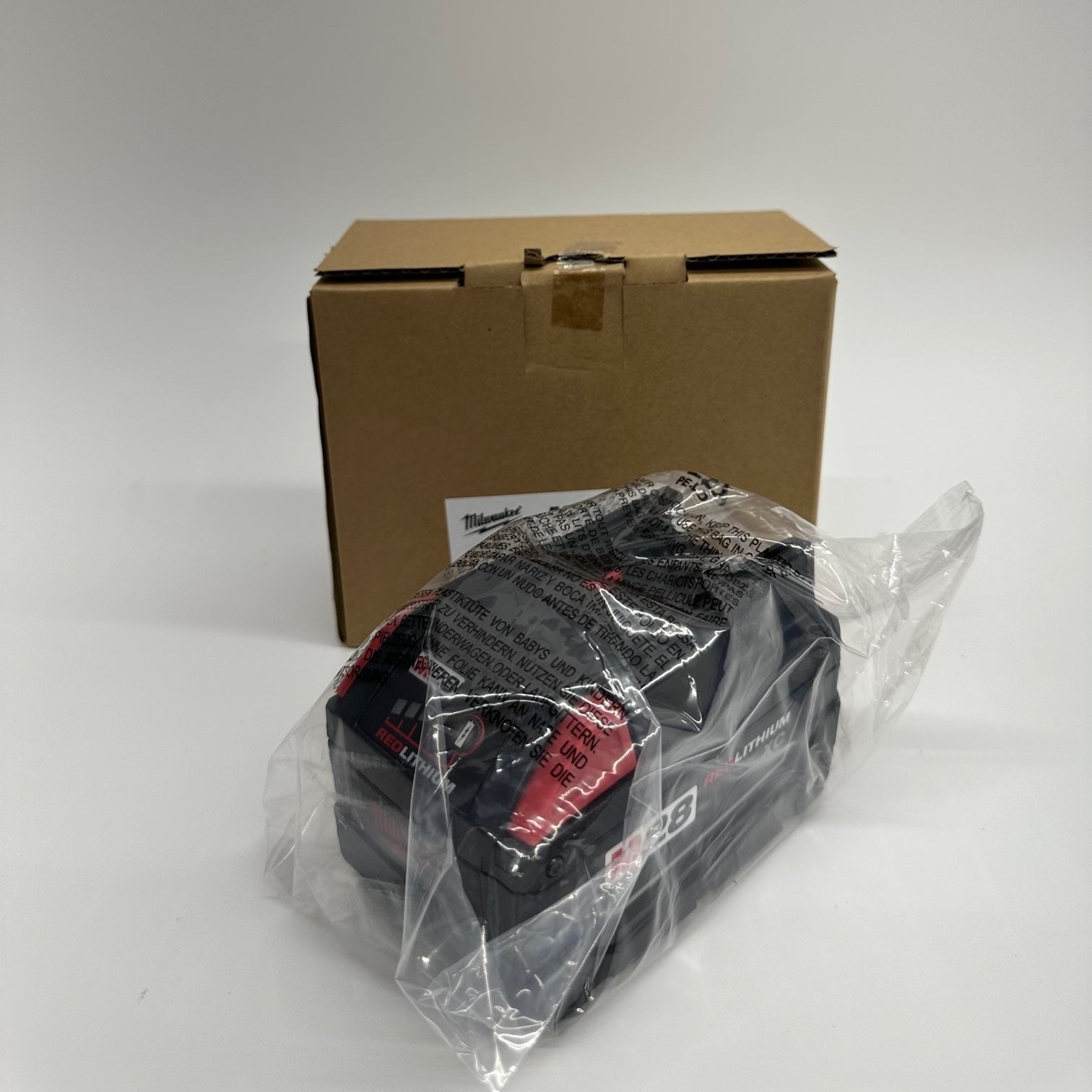 Milwaukee M28 28V 3.0Ah RedLithium XC Battery Pack - Compatible with Milwaukee Power Tools (50-11-2835) - Perfect for Drills, Saws & Jobsite Power Tools