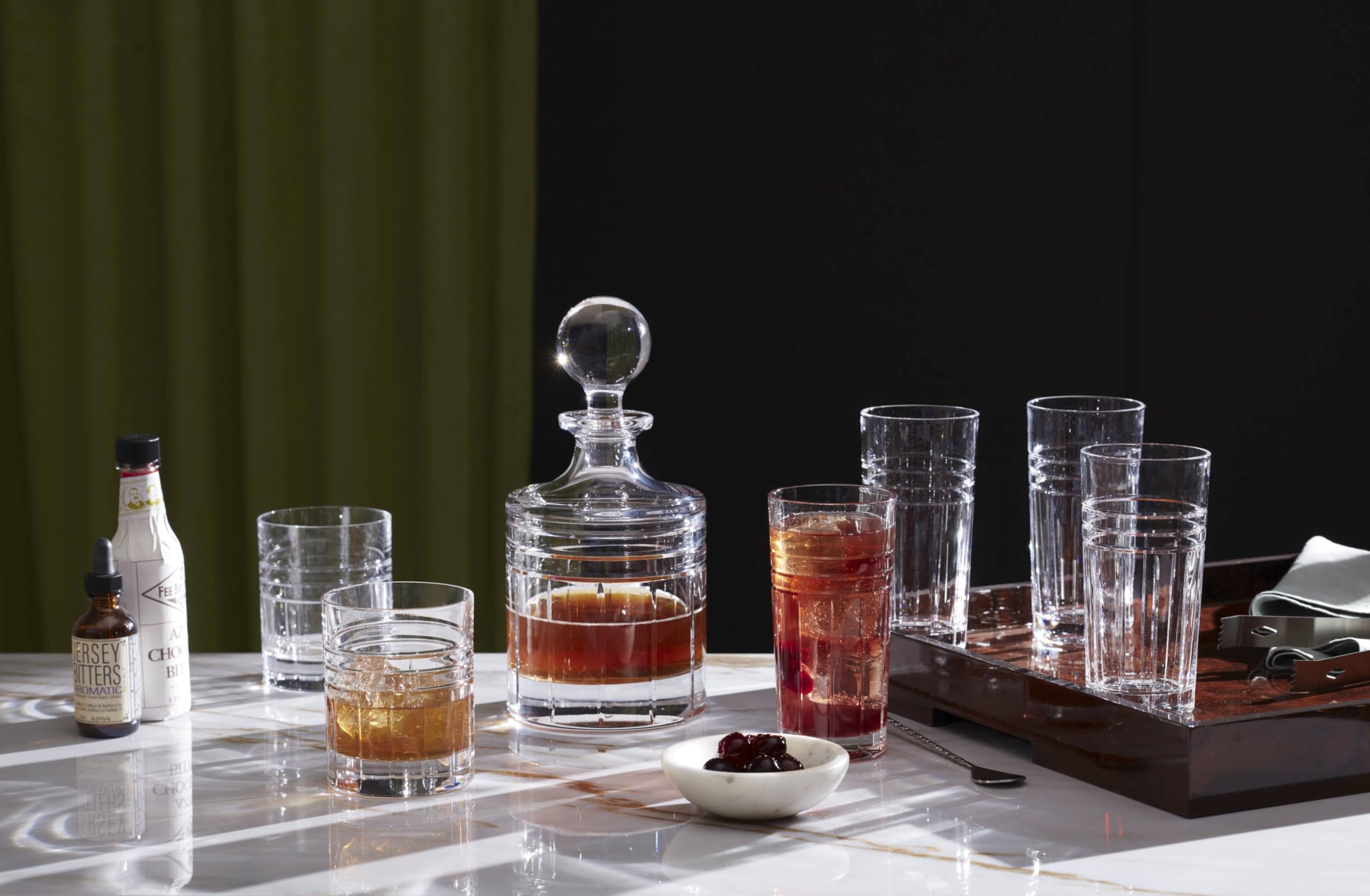 Reed & Barton Tempo Decanter - 34oz Clear Glass Wine Decanter with Elegant Design - Perfect for Red Wine Aeration & Dinner Party Serving