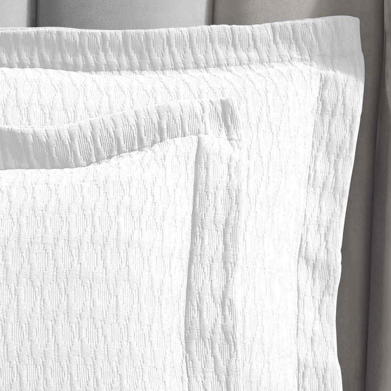 Calvert Cotton Medium Weight Geometric Matelasse Bedspread Set - Queen Size Luxury Bedding for Modern Bedrooms | Perfect for Master Bedroom, Guest Room & Dorm Decor