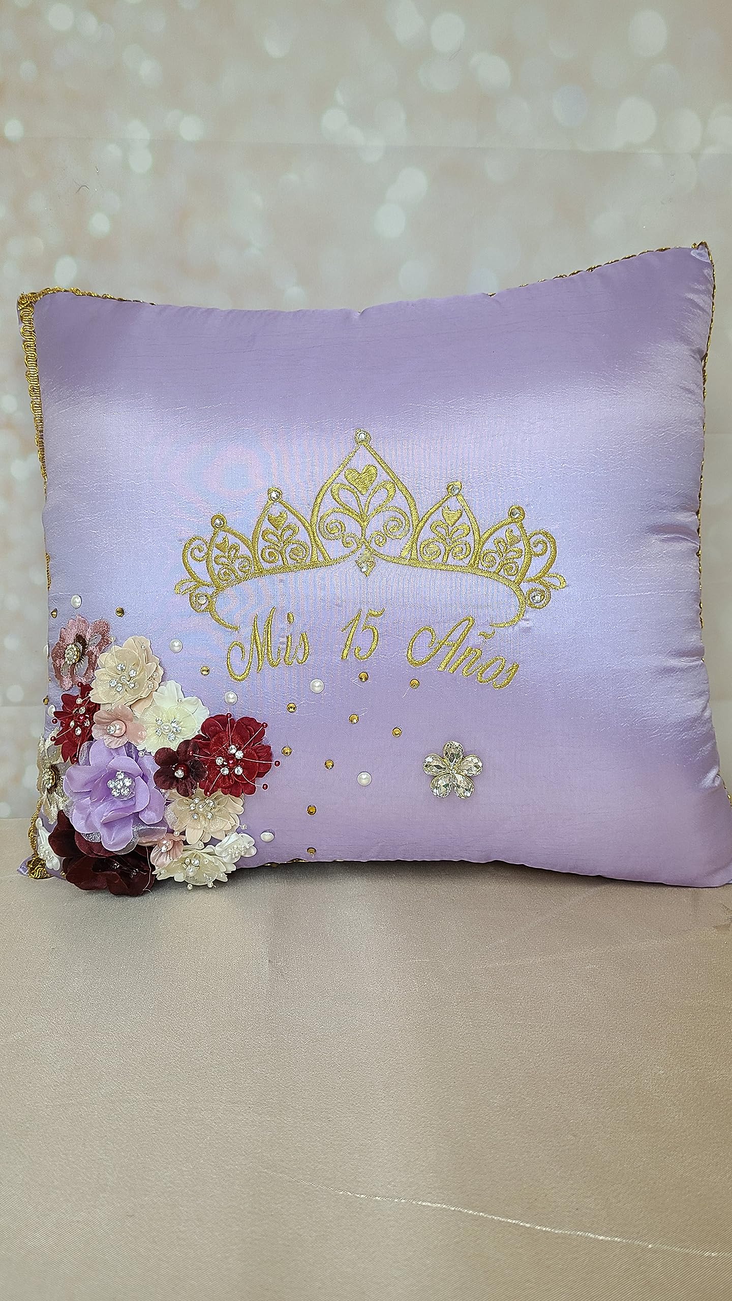 Quinceañera Crown & Pillow Set - Sweet 16 Accessories, Queen & Princess Theme Decorations - Perfect Quinceanera Gift Idea for Birthday Parties, Celebrations & Special Occasions