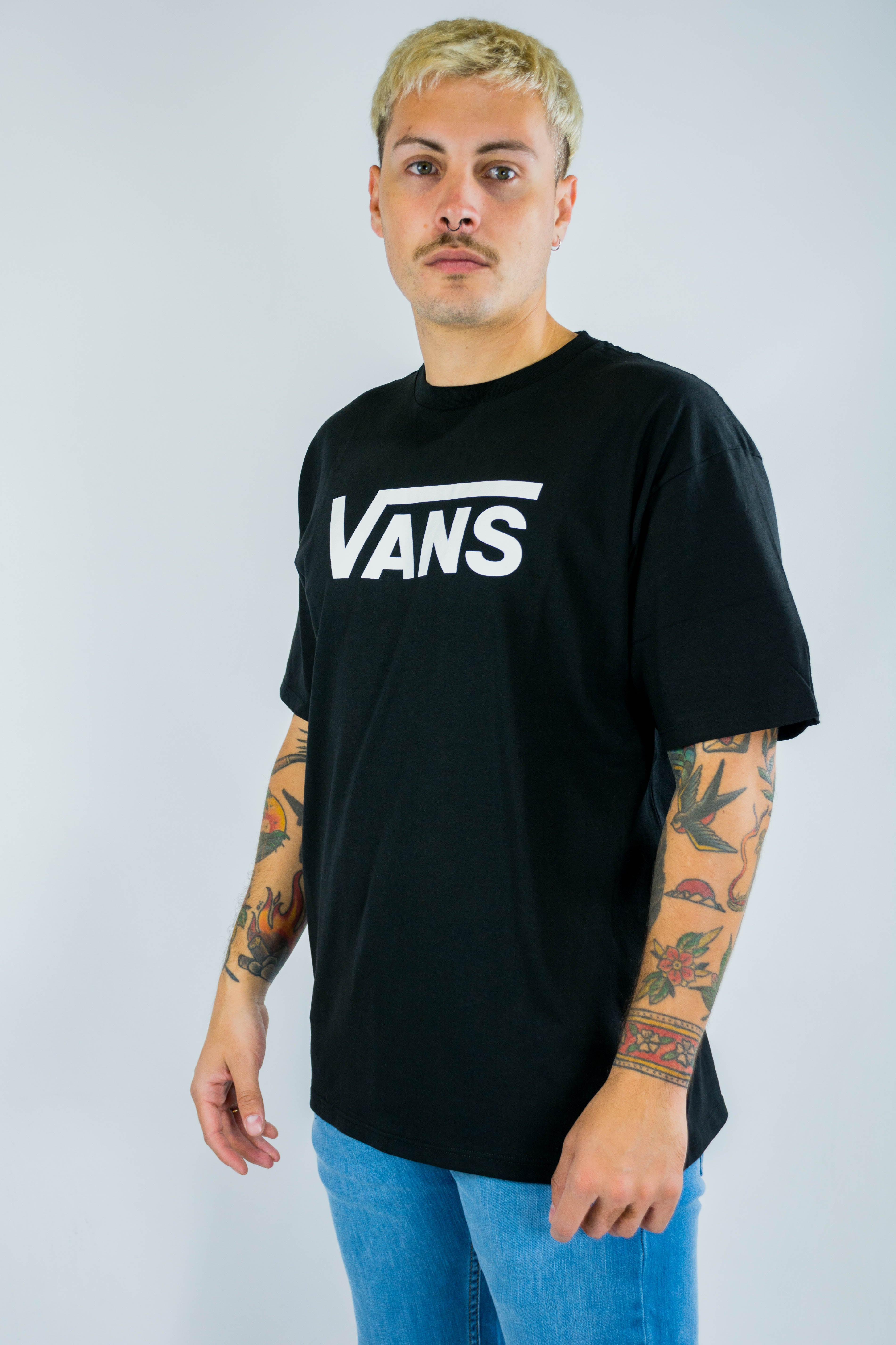Vans Classic Logo T-Shirt Y28 Black - Casual Streetwear for Men & Women | Perfect for Everyday Wear, Outings & Skateboarding