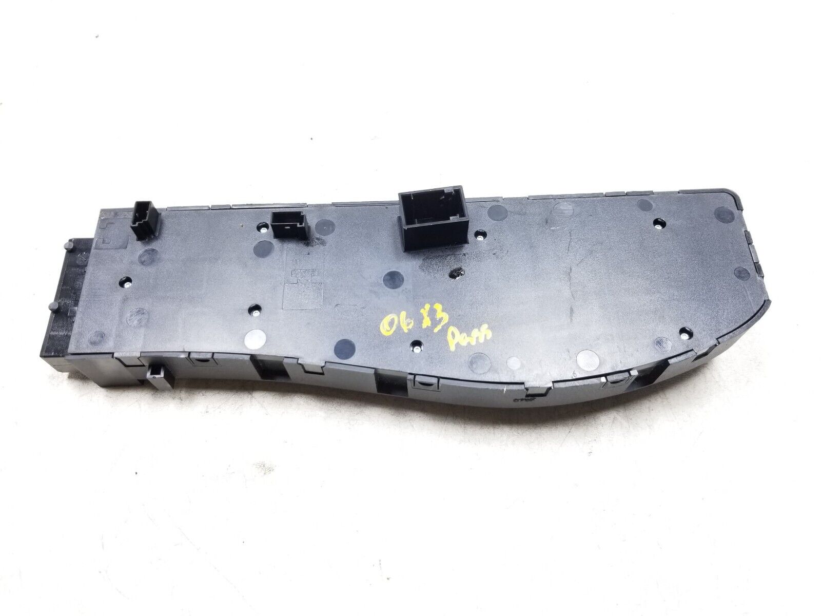 04 06 BMW X3 Front Passenger Side Seat Trim with Guide Sleeve & Knob - Right Side OEM Replacement Part for Comfort & Easy Installation