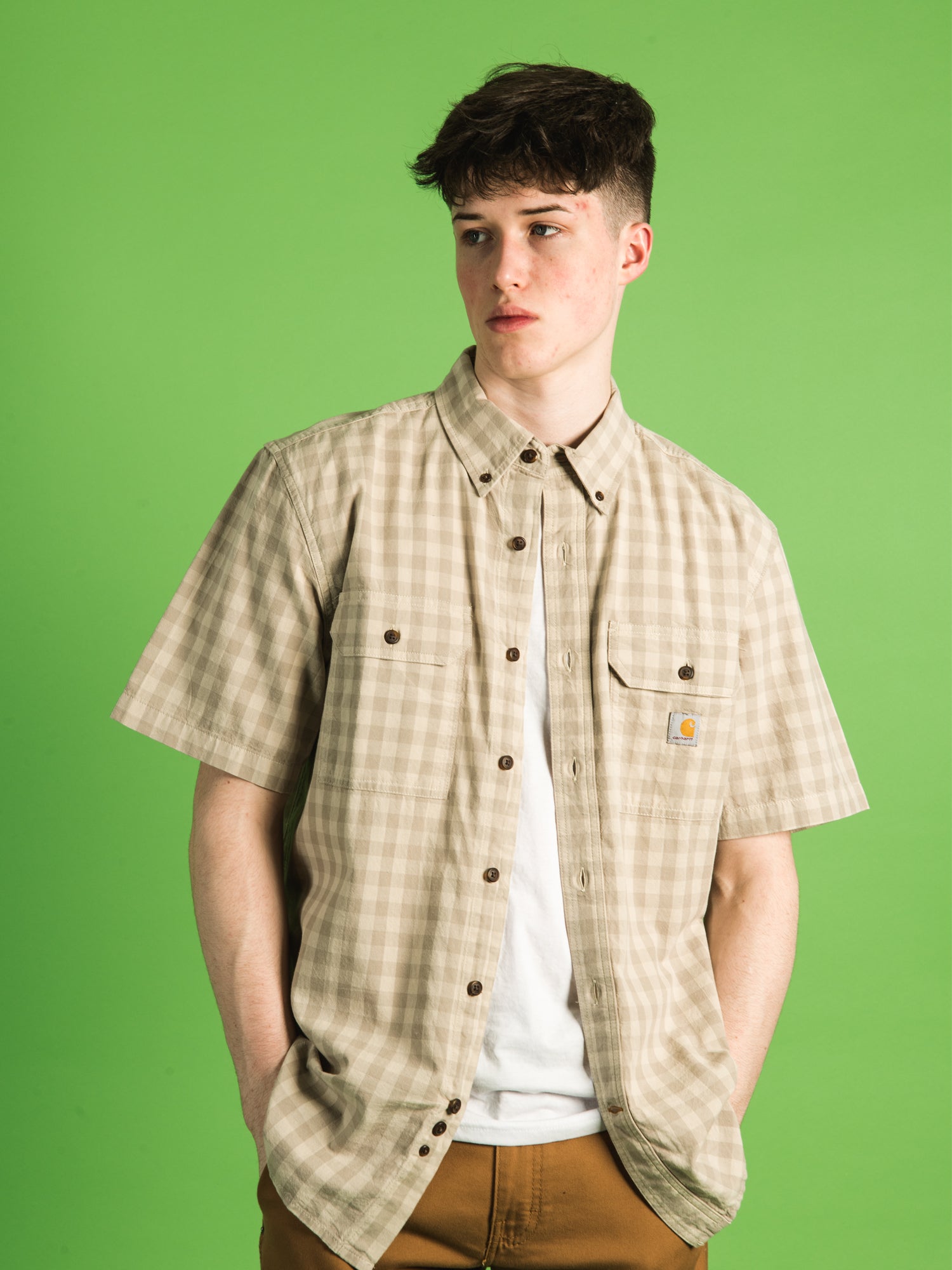 Carhartt Loose Fit Midweight Short Sleeve Plaid Shirt for Men - Comfortable Workwear & Casual Outdoor Shirts for Construction, Hiking and Everyday Wear