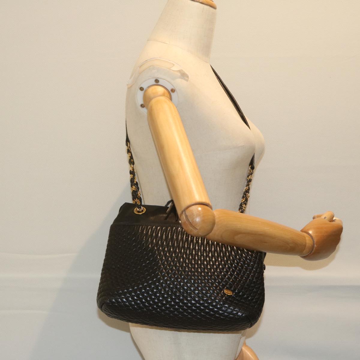 Stylish Black Leather Shoulder Bag for Women - Classic Elegant Crossbody Purse - Perfect for Work, Travel & Everyday Use