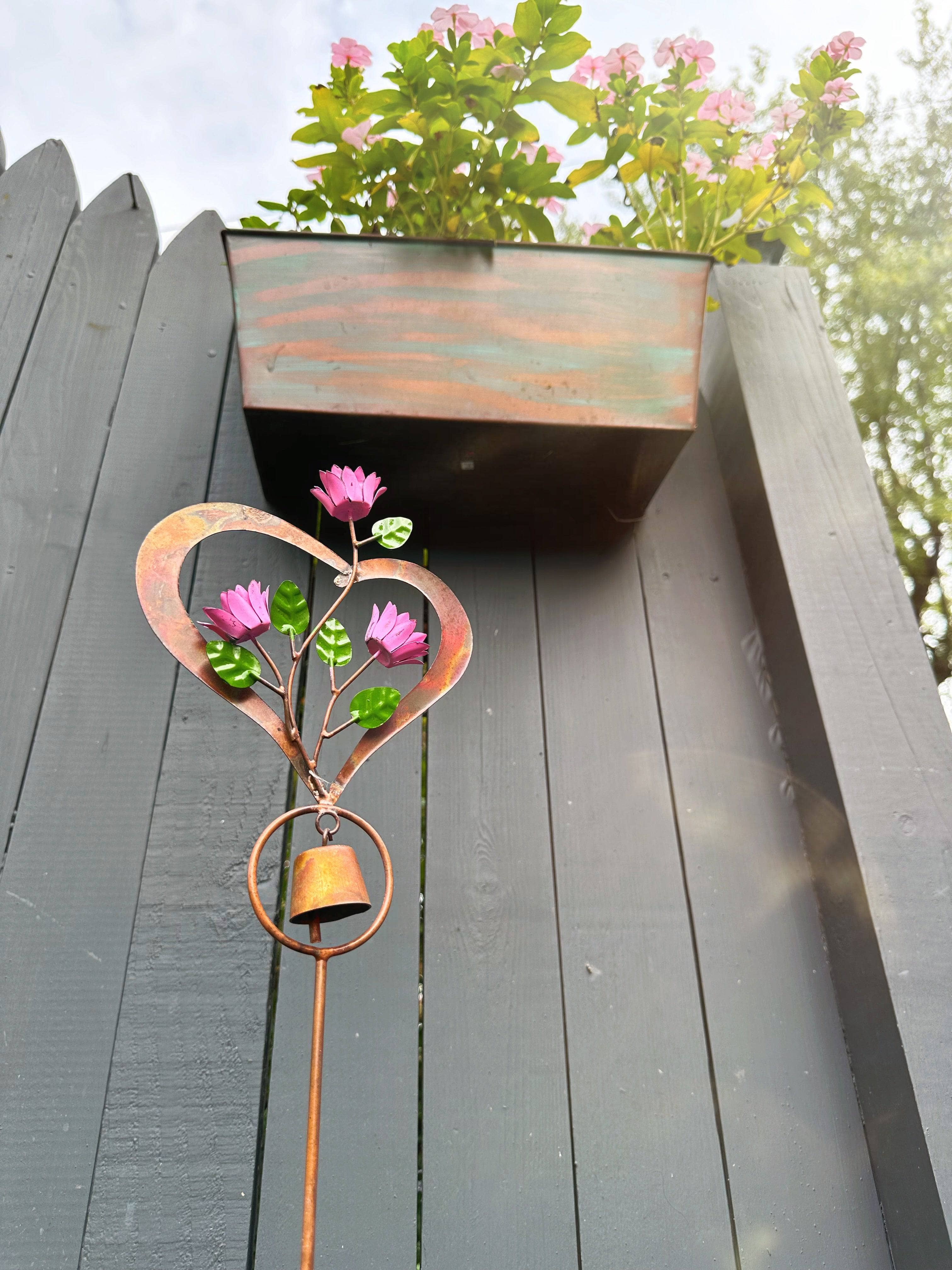 Heart-Shaped Garden Stake with Floral Design - Perfect for Outdoor Decor, Wedding, and Garden Landscaping