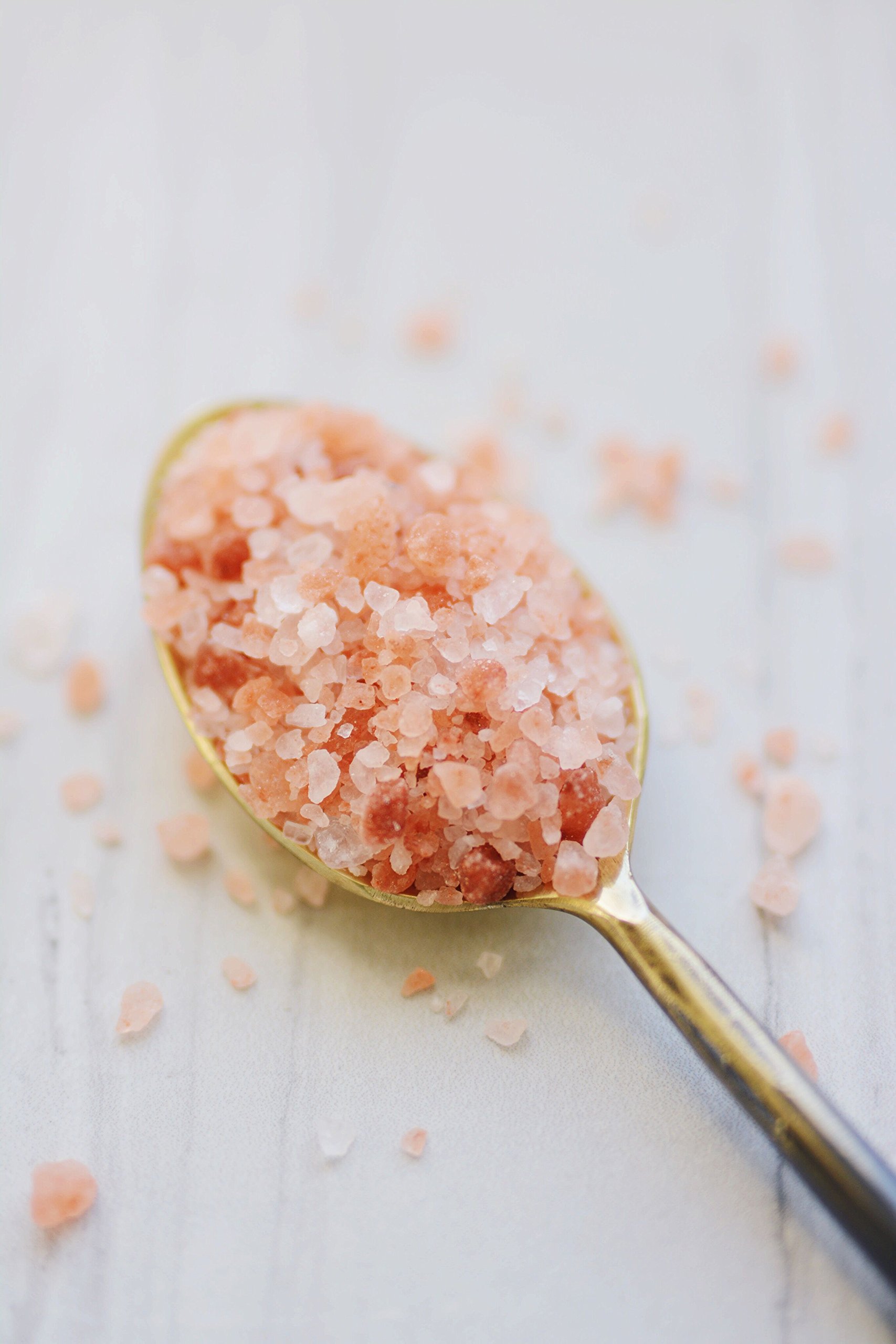 Himalayan Pink Salt Grinder - 100% Pure, Raw & Natural Gourmet Salt with 84 Essential Minerals | Non-GMO, Kosher Certified | 4oz Glass Salt Grinder for Cooking, Seasoning & Healthy Lifestyle