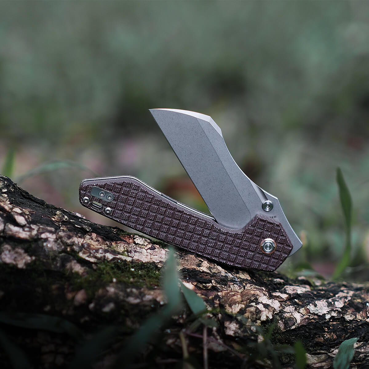 Gator Liner Lock Folding Knife - 3.74