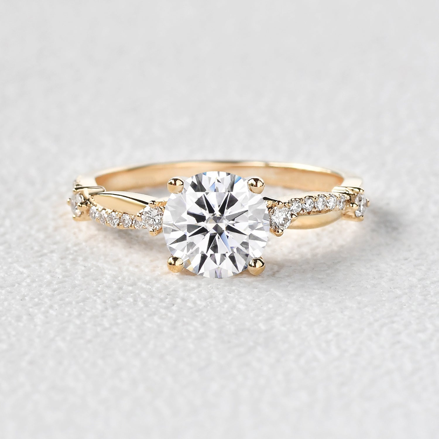 1.0 Carat Round Cut Moissanite Twisted Solitaire Engagement Ring - Perfect for Proposals, Weddings & Anniversary Gifts