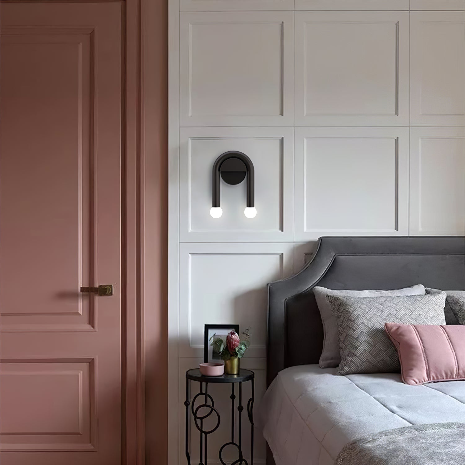 Modern C-Shaped Wall Lamp - Sleek LED Sconce Light for Bedroom, Living Room & Hallway - Dimmable Ambient Lighting for Home Decor & Cozy Atmosphere