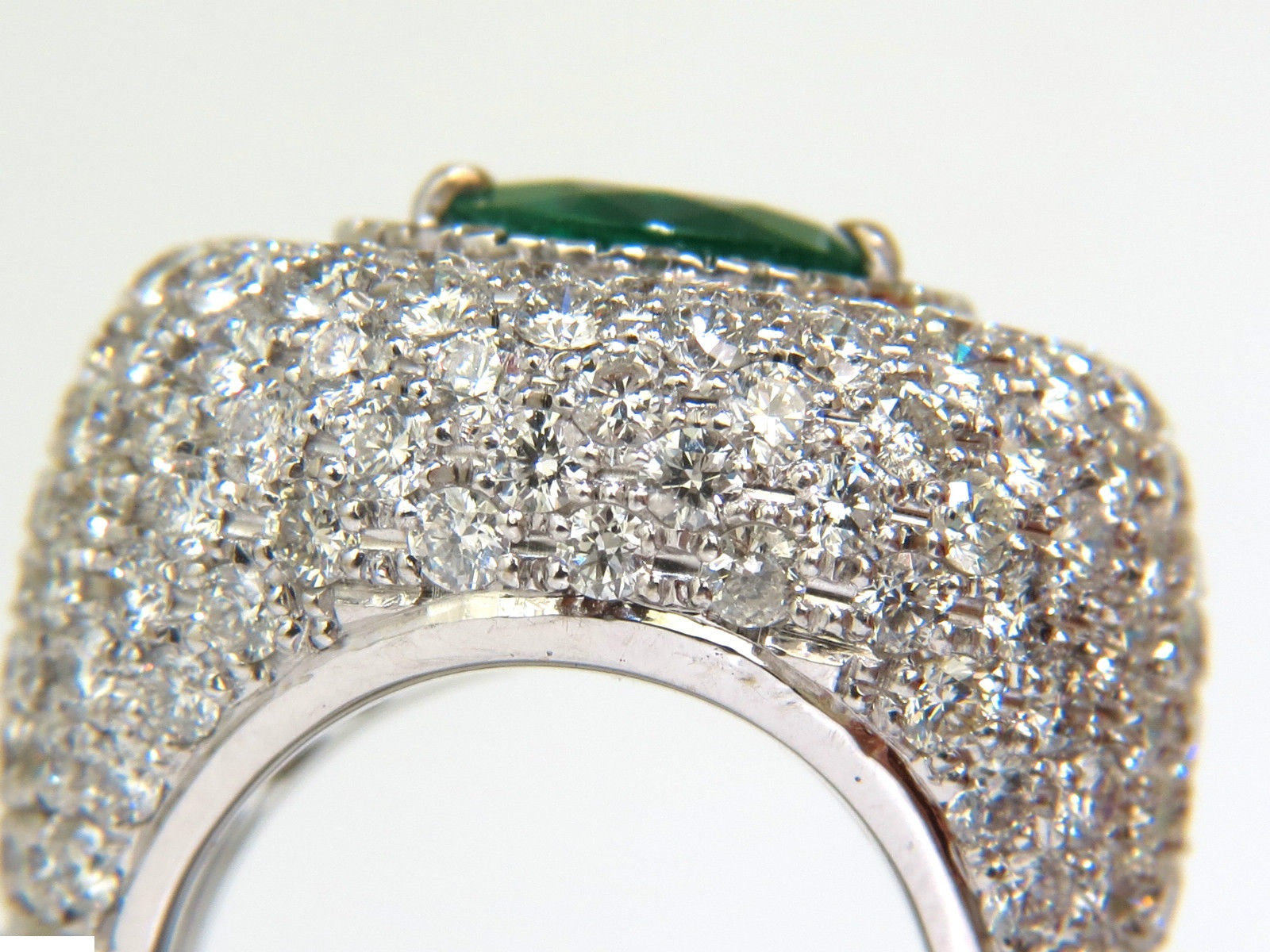 17.60CT 18K Gold Natural Green Emerald Diamond 3D Puffed Dome Deco Ring for Women - Elegant Statement Jewelry for Weddings, Parties & Special Occasions