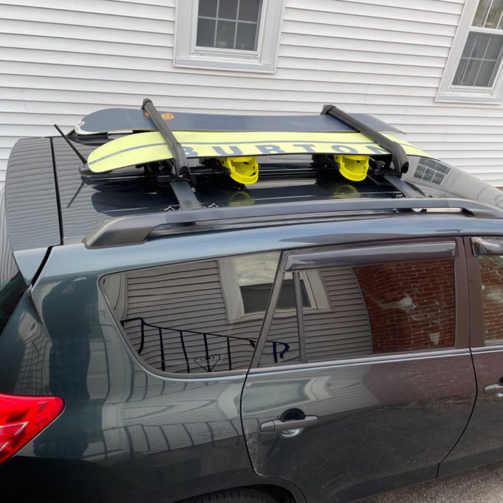Heavy-Duty Aluminum Ski and Snowboard Rack for Roof Rack - Extended Version with Key Lock Security Holds 6 Pairs of Skis or 4 Snowboards - Perfect for Winter Sports, Mountain Trips, and SUV/Car Roof Storage (Black)