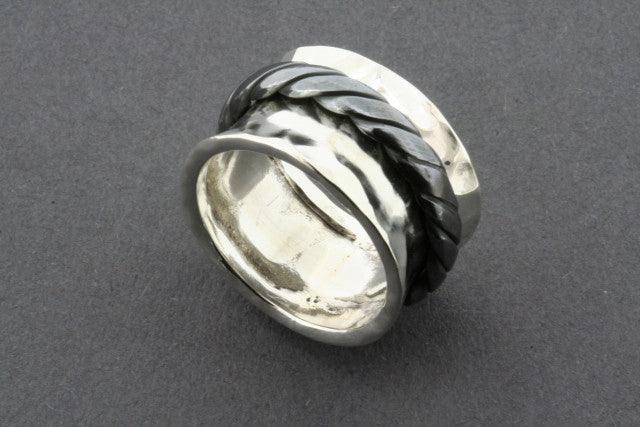 Oxidized Rope Spinner Ring for Men - Battered & Concave Design - Stress Relief & Fidget Toy - Perfect for Anxiety Relief, Meditation, and Focus