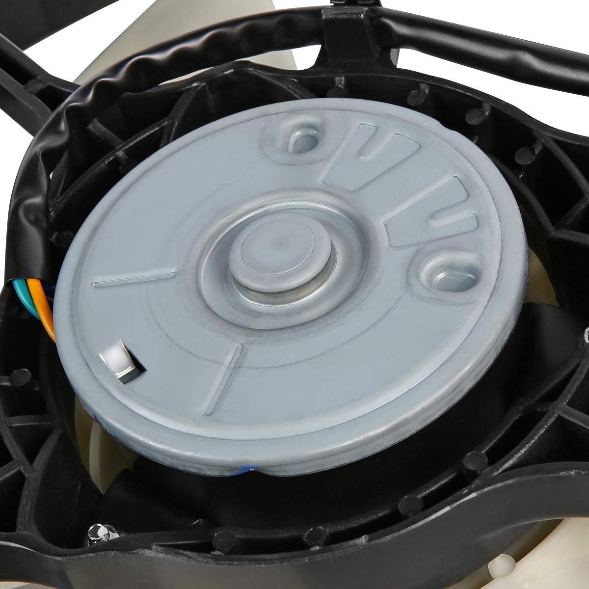 DNA MOTORING OEM-RF-0210 High Performance Radiator Cooling Fan Assembly - Direct Replacement for 1998-2000 Isuzu Amigo / 1998-2004 Isuzu Rodeo / 2001-2003 Rodeo Sport - Improved Cooling Efficiency - Perfect for Off-Roading & Hot Weather Driving