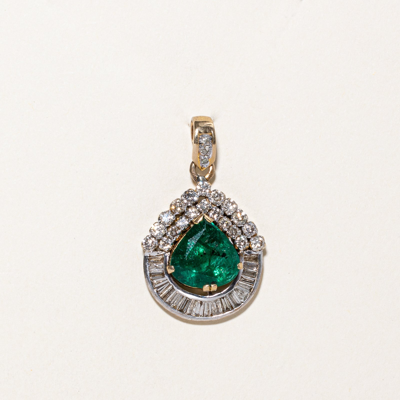 Exquisite 4.70ct Emerald & 1.15ct Diamond Pendant Necklace - Elegant Jewelry for Women - Perfect for Weddings, Anniversaries & Special Occasions