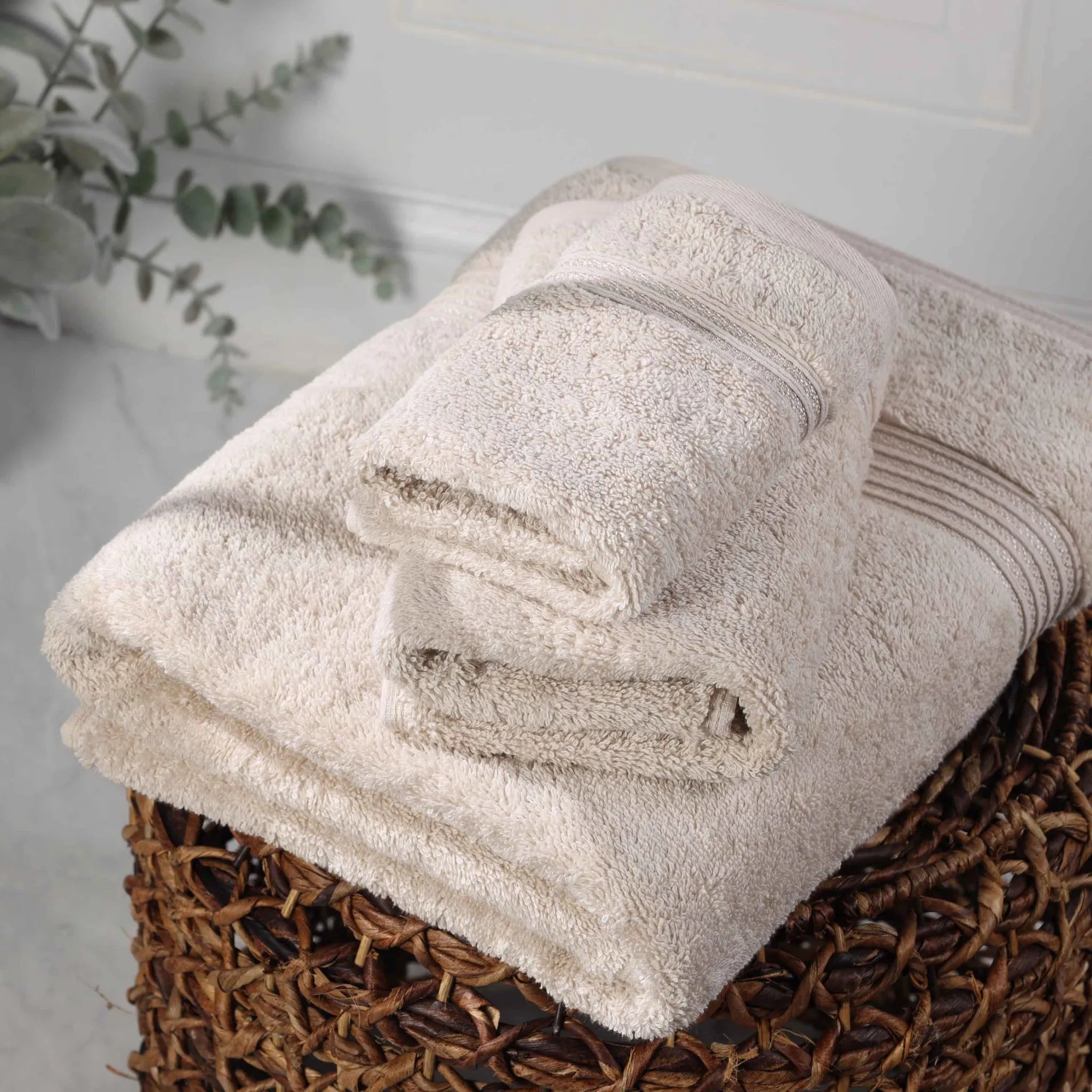 Premium Egyptian Cotton Plush 3-Piece Luxury Bath Towel Set - Ultra Absorbent & Soft for Spa, Bathroom & Hotel Use