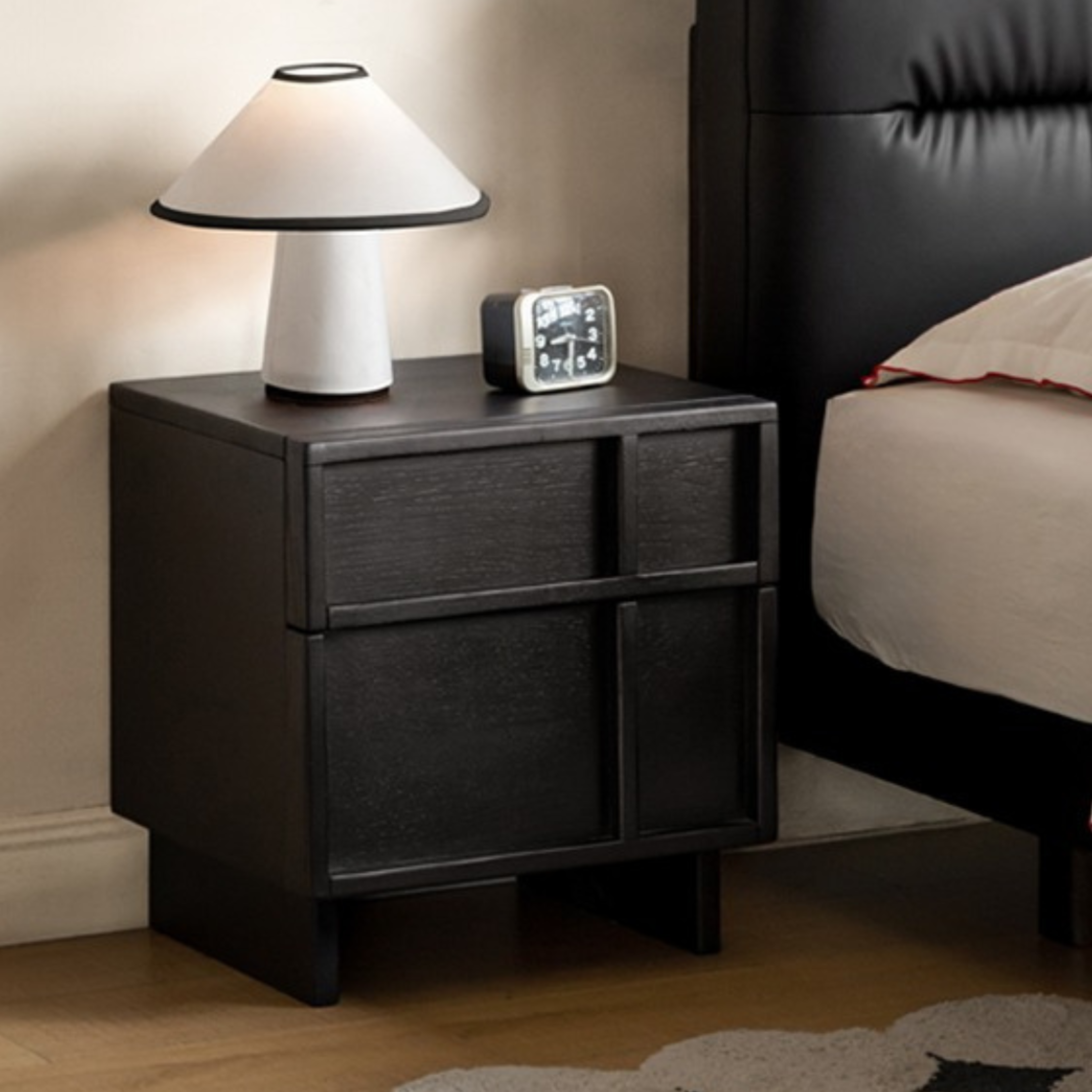 Modern Black Oak Solid Wood Nightstand with Storage - Stylish Bedside Table for Bedroom, Living Room, or Office