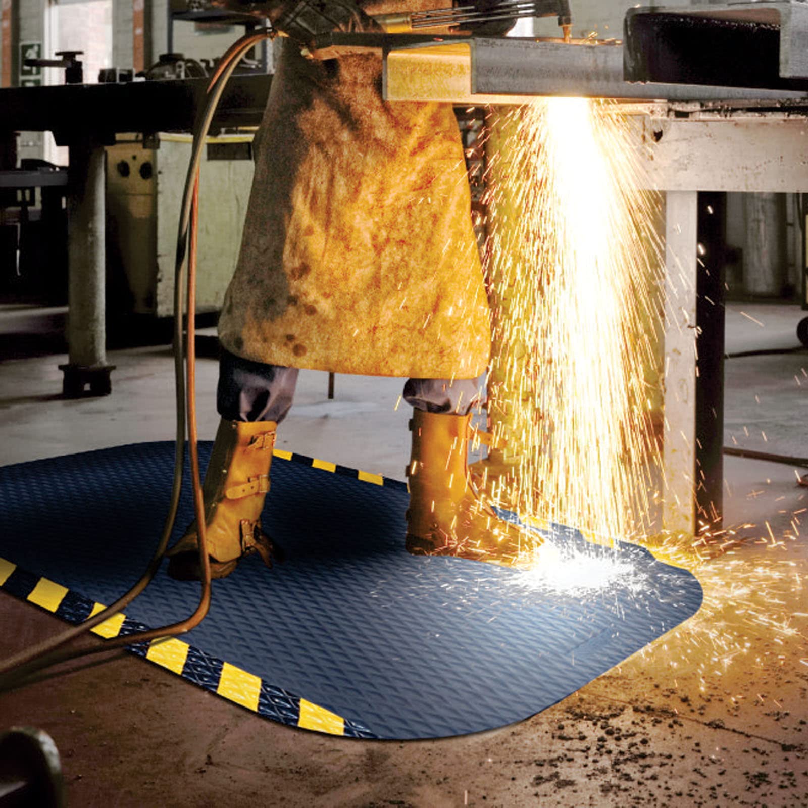 M+A Matting Hog Heaven Anti-Fatigue Welding Mat - Slag, Grease & Oil Resistant, Industrial Grade Floor Mat for Workshops & Garages (3'x5', 5/8