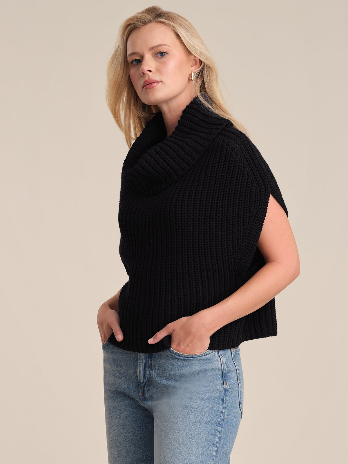 Women's Sleeveless Turtleneck Sweater - Slim Fit Knit Pullover Top for Layering | Perfect for Office, Date Night & Fall Fashion Outfits