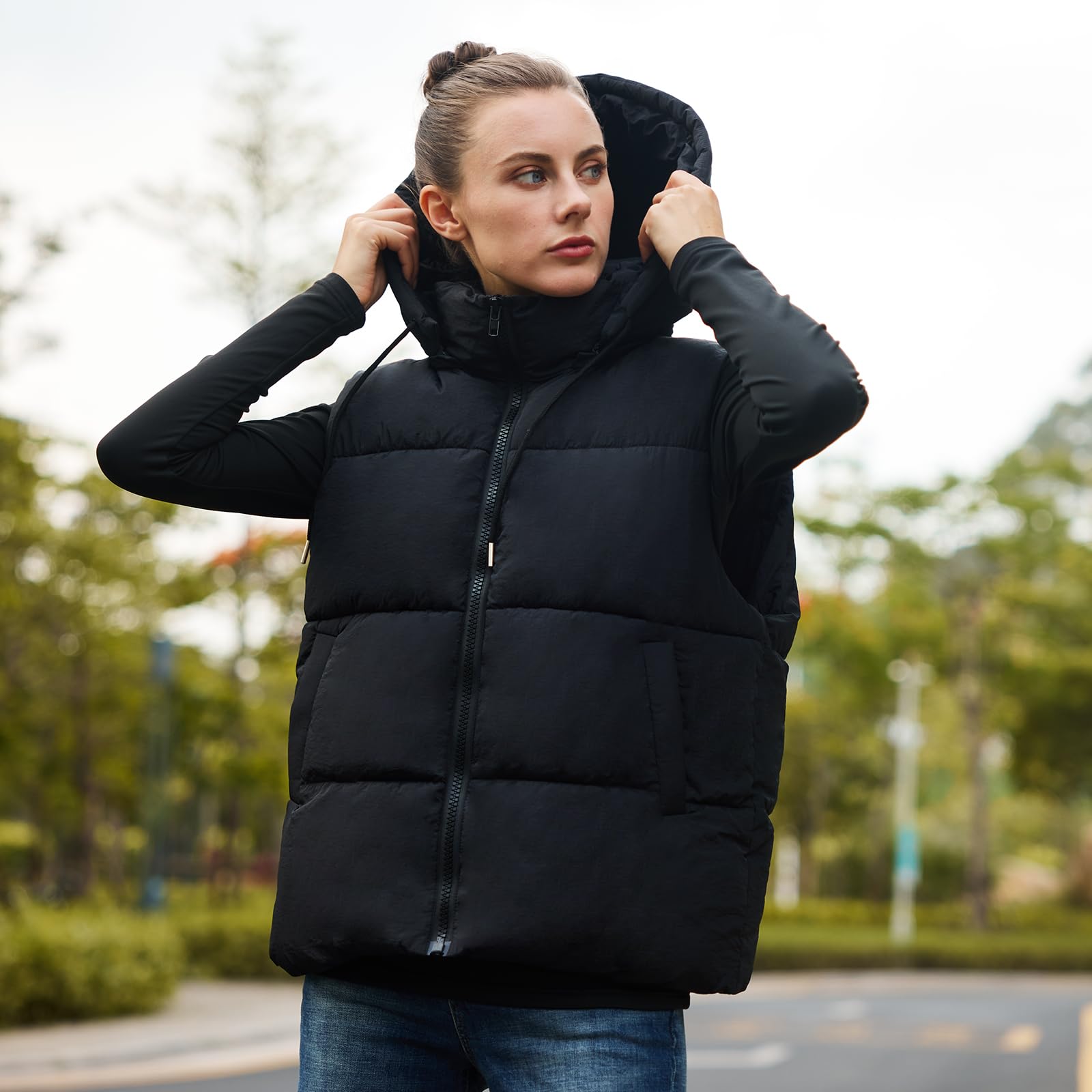 Women's Lightweight Puffer Vest with Zippered Pockets & Detachable Hood - Winter Warm Fleece Lined Jacket for Outdoor Hiking, Camping & Casual Wear