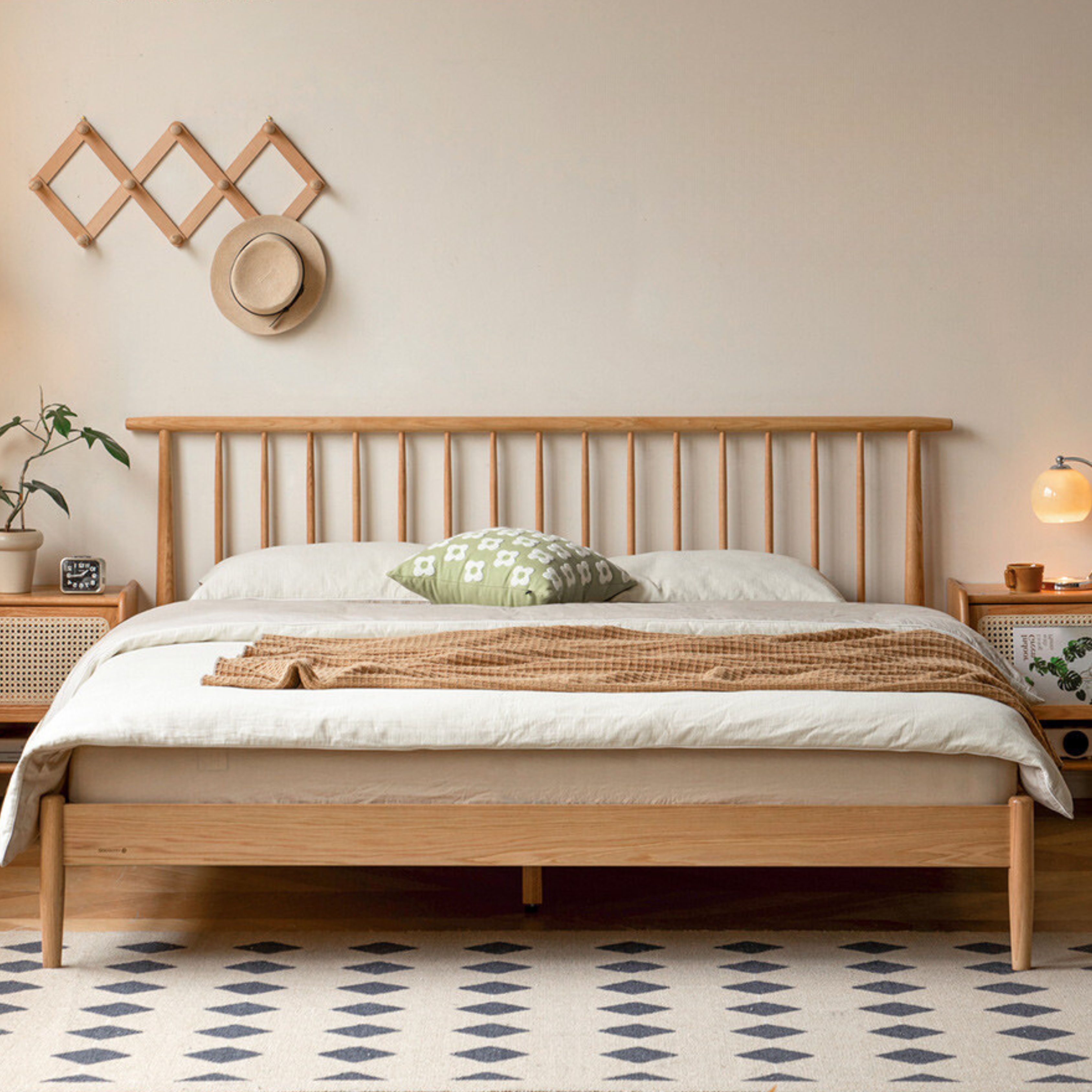 Solid Oak & Beech Wood Windsor Bed - Handcrafted Classic Wooden Bed Frame for Bedroom - Perfect for Master Bedroom, Guest Room & Cozy Farmhouse Style