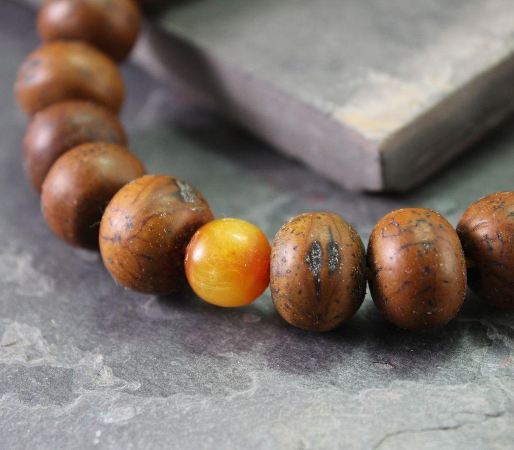 Adjustable Bodhi Amber Wrist Mala Beads - Natural Buddhist Meditation Bracelet for Yoga, Mindfulness & Spiritual Healing