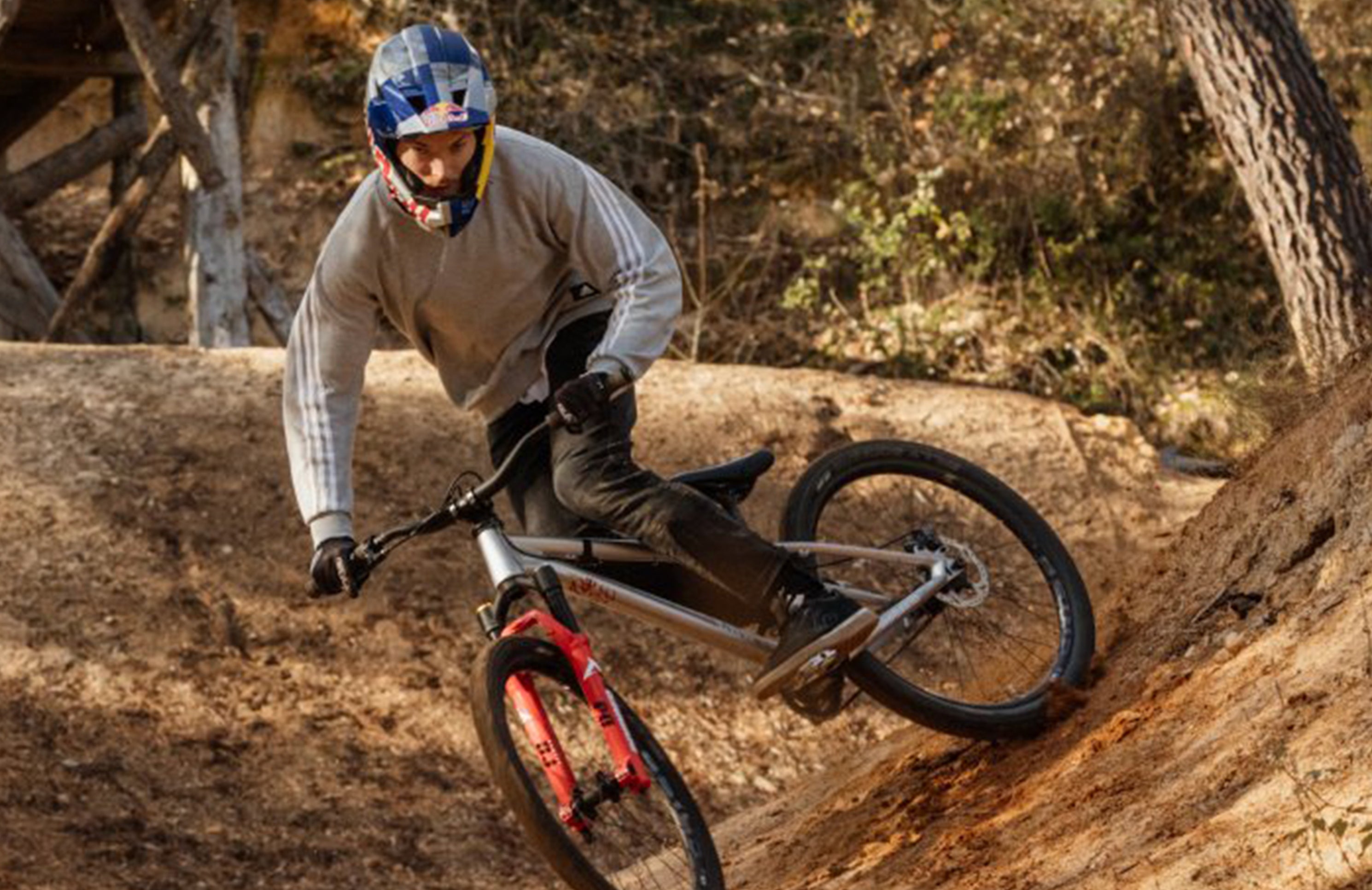 Look Cycle Trail Roc Plus Mountain Bike - Lightweight Aluminum Frame, Durable Tires for Off-Road Adventures - Perfect for Trail Riding & Mountain Cycling
