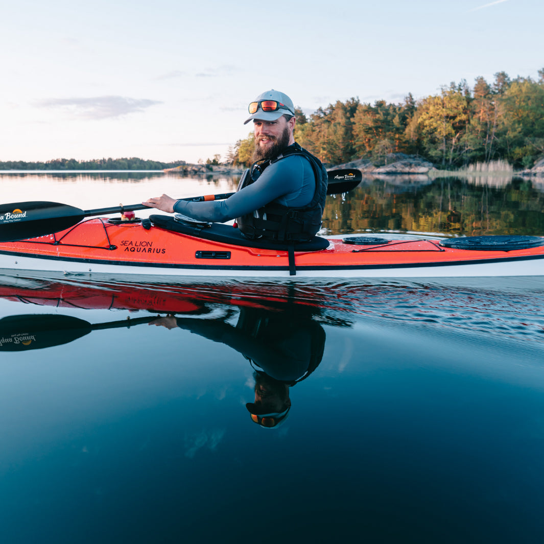 Aqua Bound Sting Ray Carbon Posi Lok 2-Piece Kayak Paddle - Lightweight & Durable Kayaking Paddle for Touring, Fishing & Recreational Use