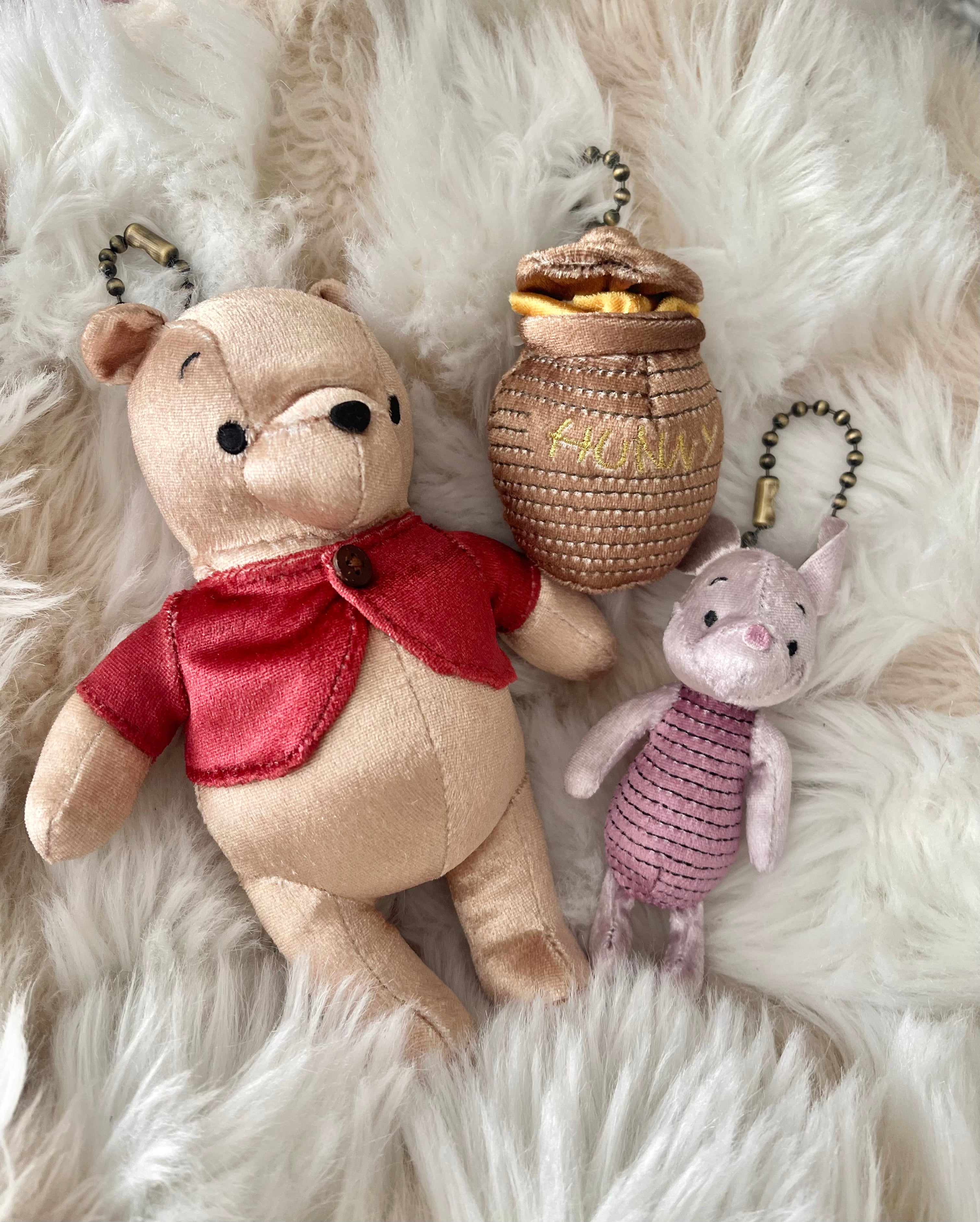 Samantha Thavasa Disney Winnie the Pooh Handbag & Wallet Set - Cute Crossbody Bag for Women, Fashionable Gift for Disney Fans, Perfect for Theme Parks & Daily Use