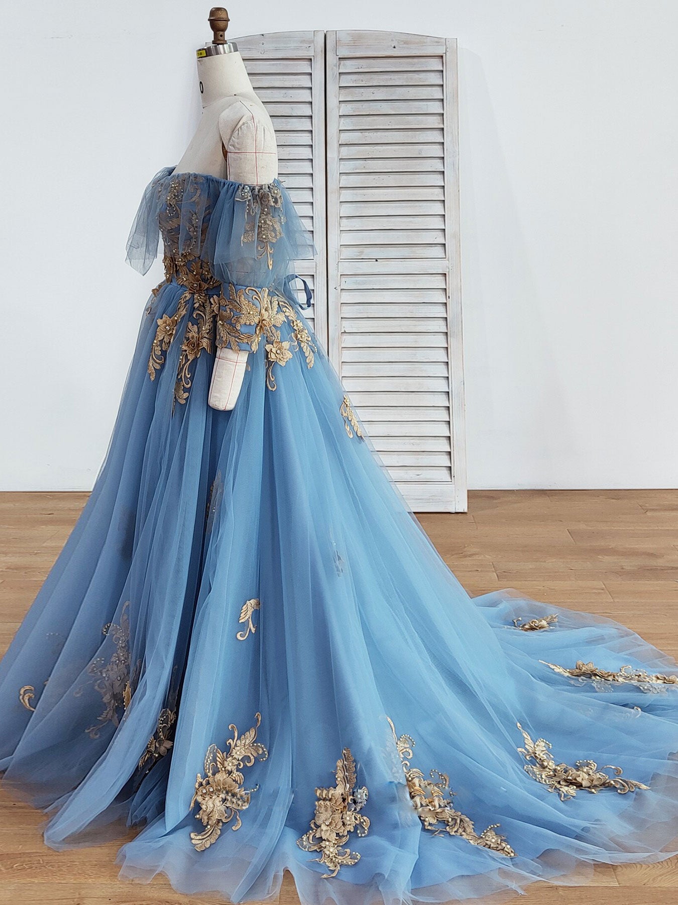 Elegant Blue Sweetheart Neck Off-Shoulder Long Prom Dress with Lace Details - Perfect for Evening Gala, Formal Dances & Special Occasions
