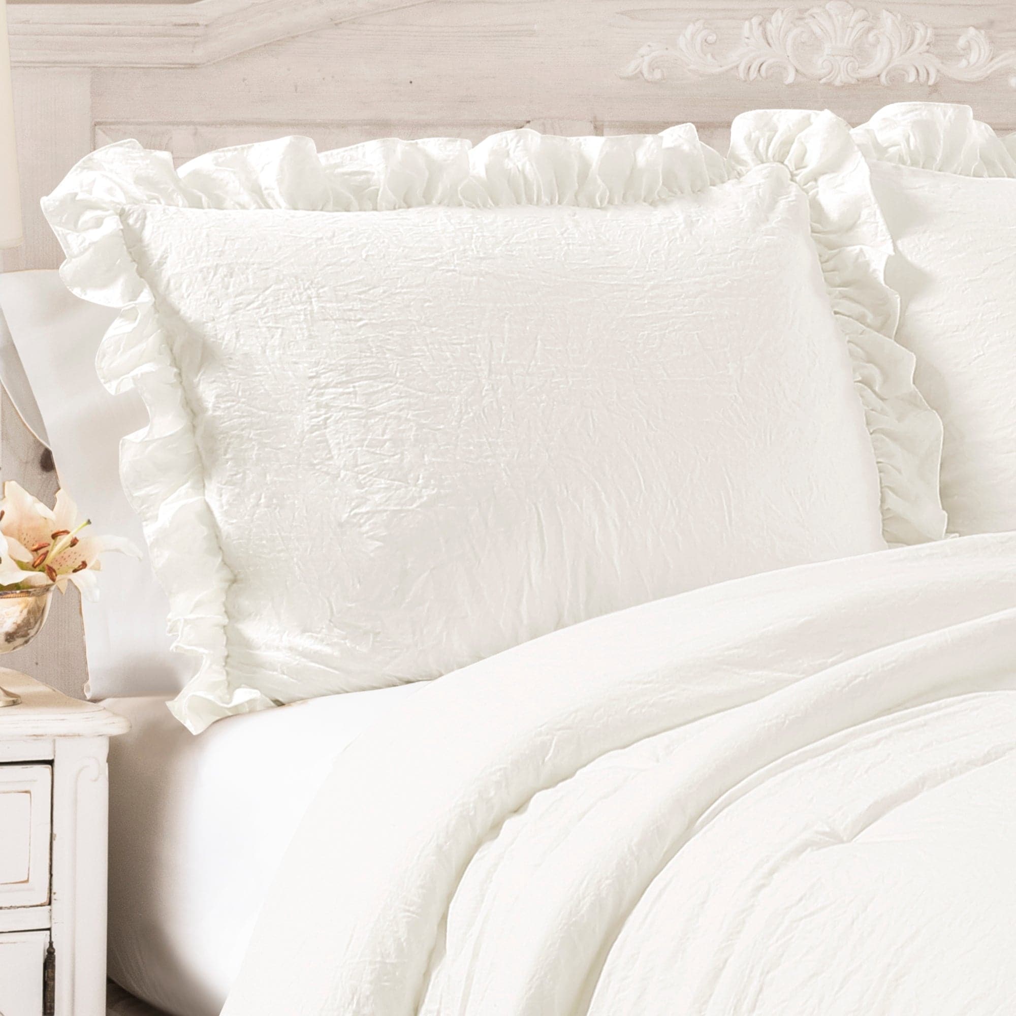 Reyna 3-Piece Comforter Set - Soft & Luxurious Bedding for Queen/King Size Beds - Perfect for Master Bedrooms, Guest Rooms & Cozy Home Decor