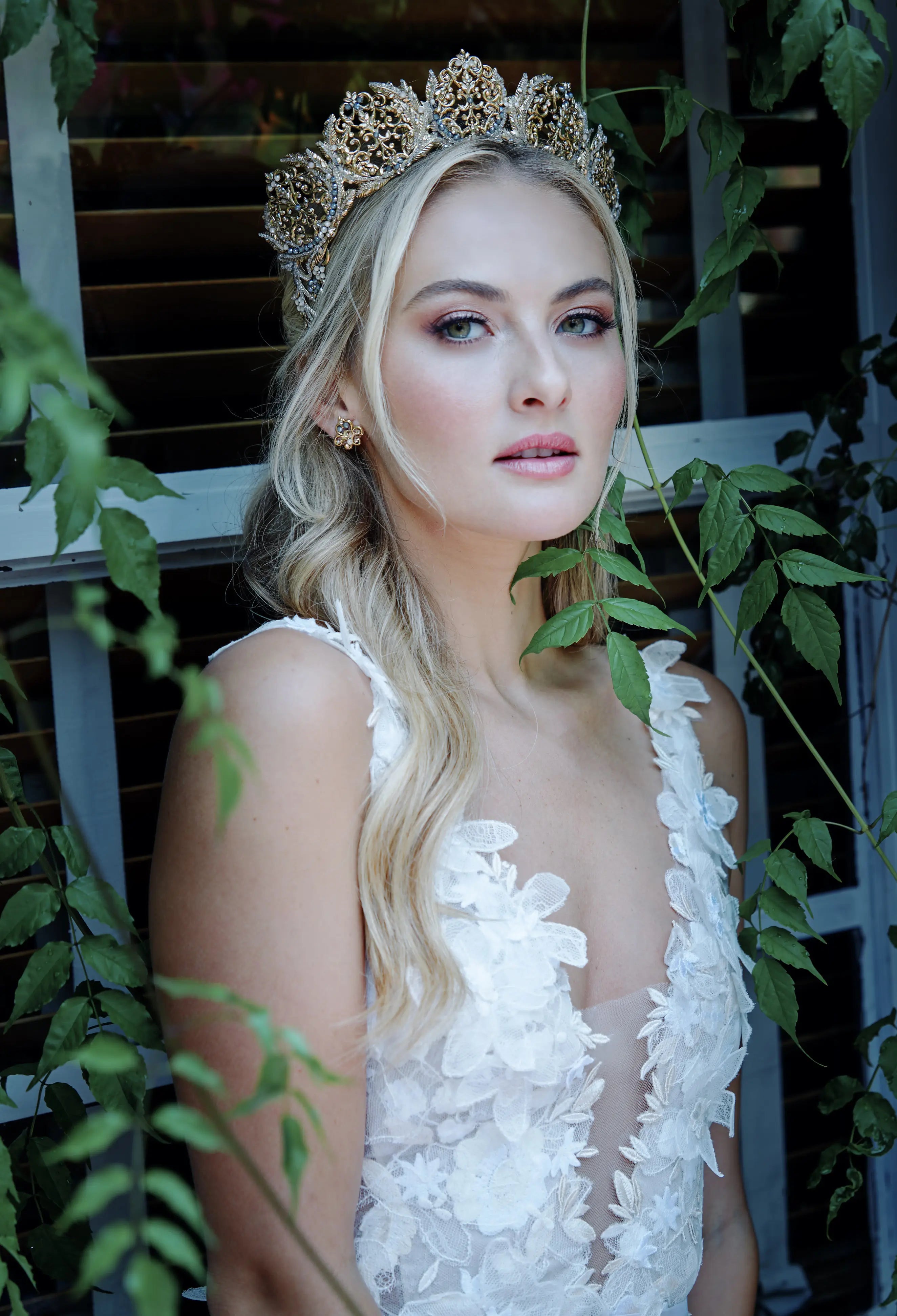 Regina Crown - Elegant Rhinestone Tiara for Women, Bridal Headpiece, Prom Queen Accessory | Perfect for Weddings, Pageants, and Special Occasions