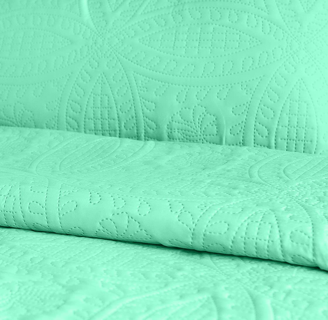 Mezzati Carnival Aqua King/Cal King 3-Piece Quilt Set - Soft Brushed Microfiber Bedspread Coverlet - Prestige Collection Bedding for Master Bedroom & Guest Room Decor