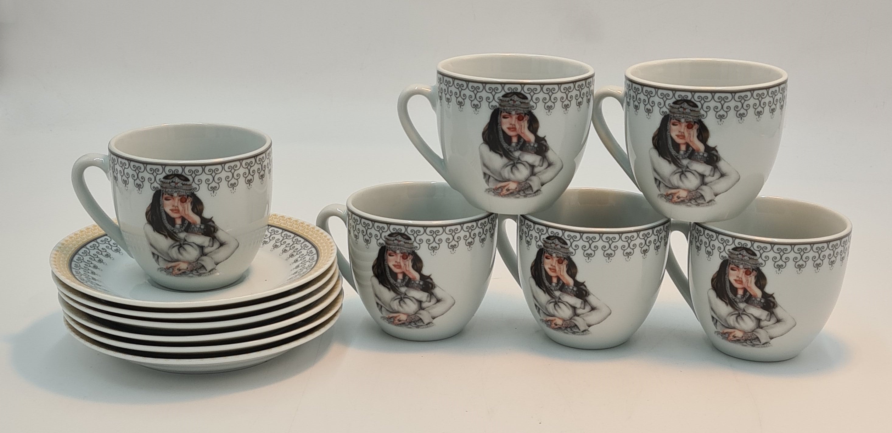 Premium 6-Piece Tea Set with 4 Cups & Saucers - Elegant Porcelain Tea Service for Afternoon Tea, Gifts & Home Decor