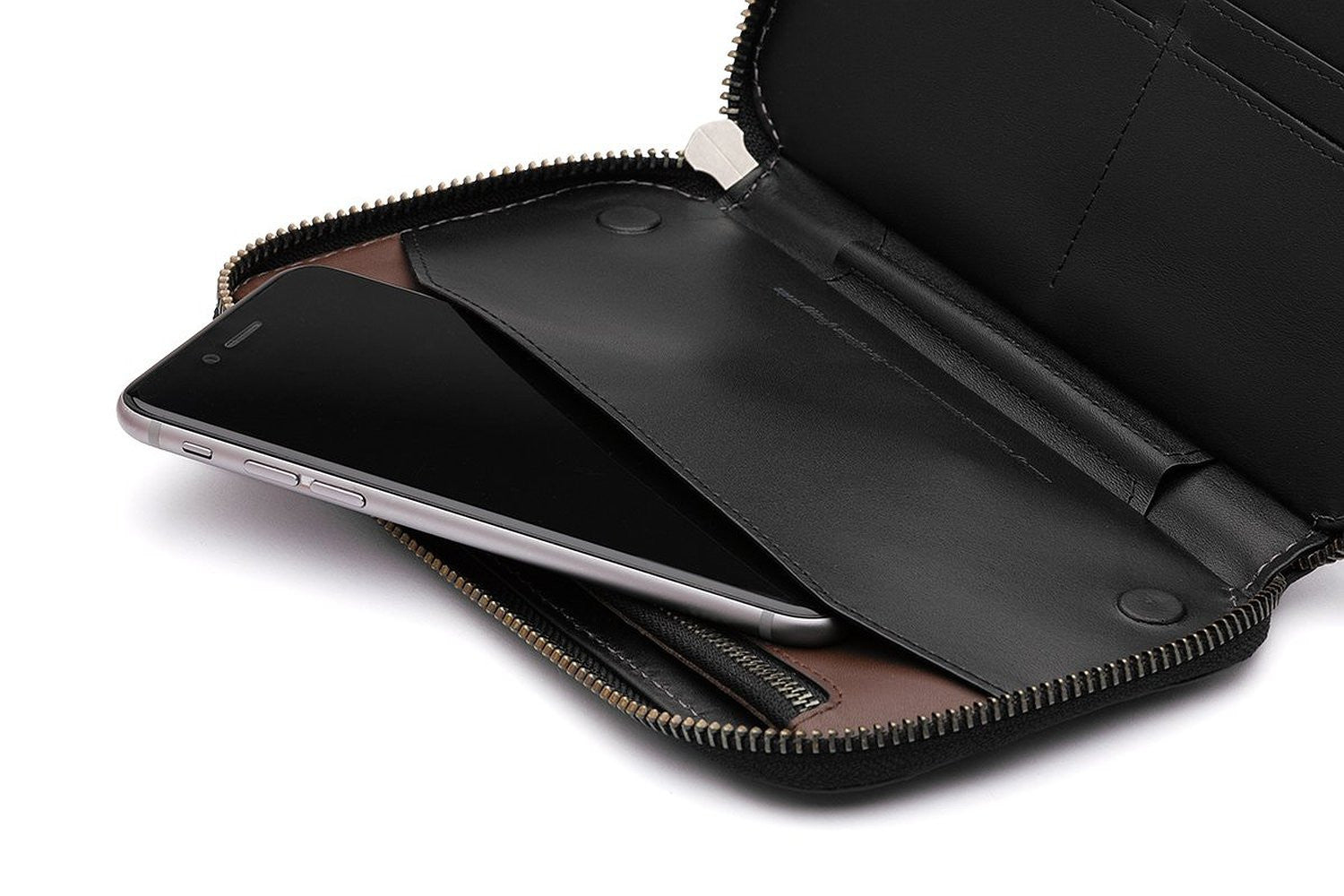 Bellroy Carry Out Wallet - Slim RFID Blocking Travel Wallet for Men & Women | Perfect for Everyday Use, Travel & Business (Black)