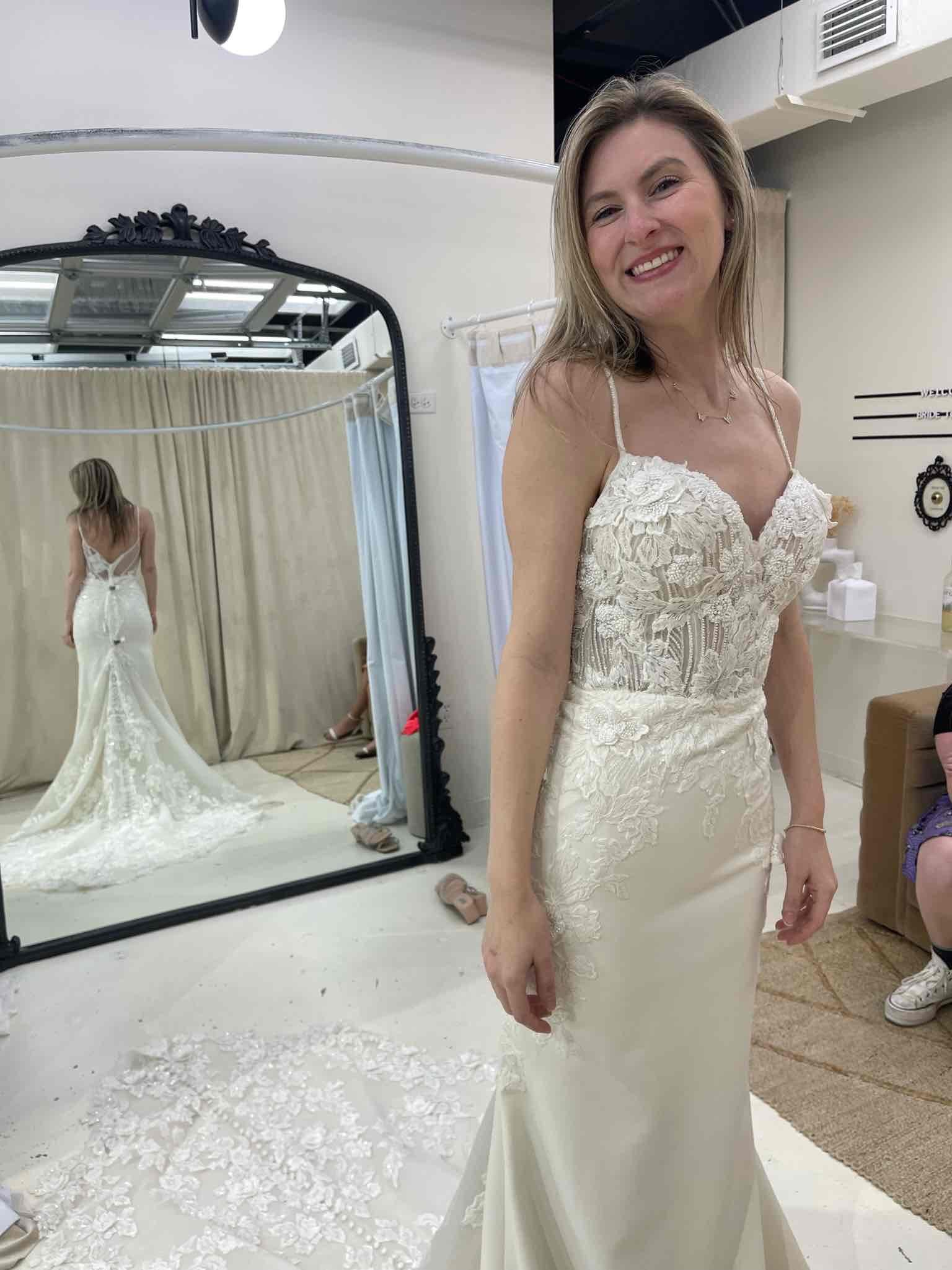 Martina Liana 1390 Wedding Dress - Elegant A-Line Lace Bridal Gown for Church Ceremony & Formal Reception