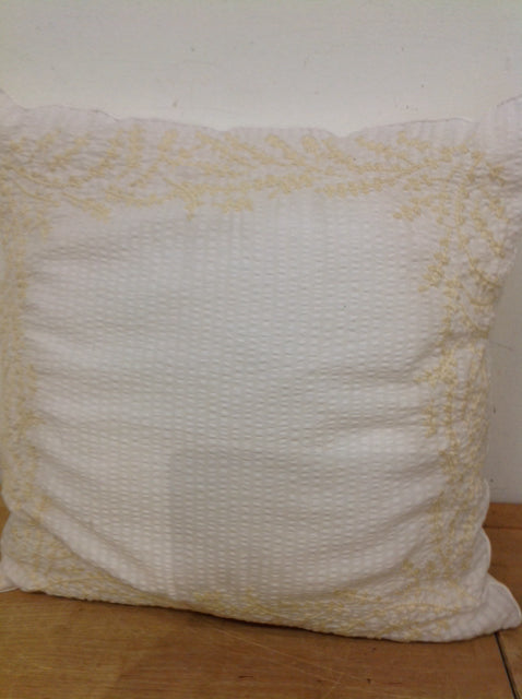 18 Inch White & Gold Quilted Pillow - Luxury Decorative Throw Pillow for Sofa, Bed & Home Decor
