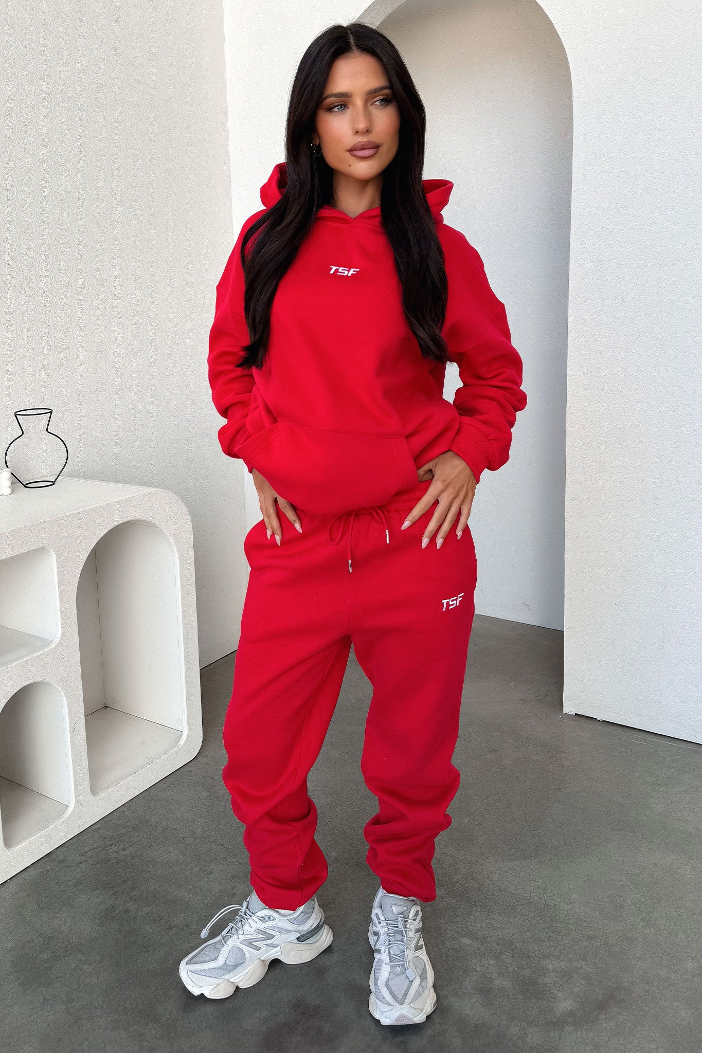 Kaztek Comfortable Sweatpants for Men & Women - Soft Fleece Joggers with Elastic Waistband, Red - Perfect for Lounge Wear, Gym, Running & Casual Outfits
