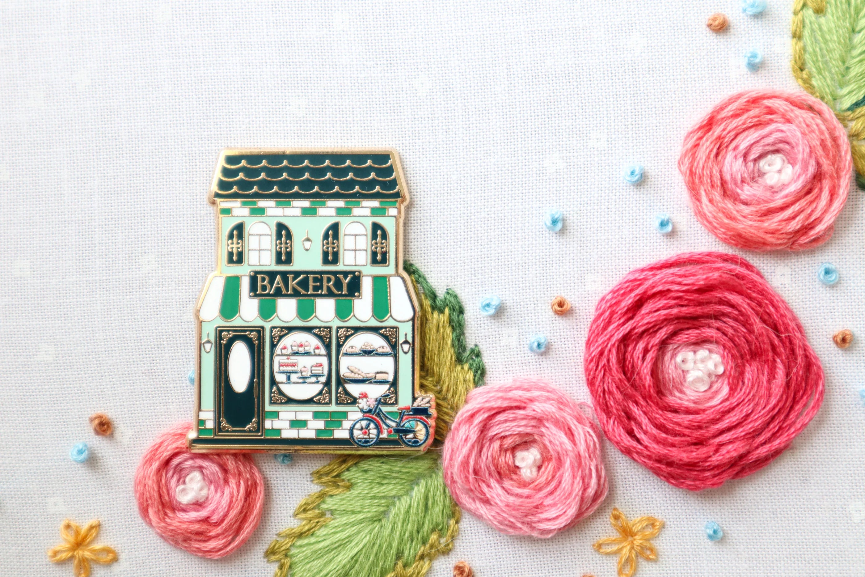 Flamingo Toes Bakery Main Street Needle Minder - Magnetic Pin Holder for Sewing, Quilting & Embroidery Projects | Perfect for Crafters & DIY Enthusiasts