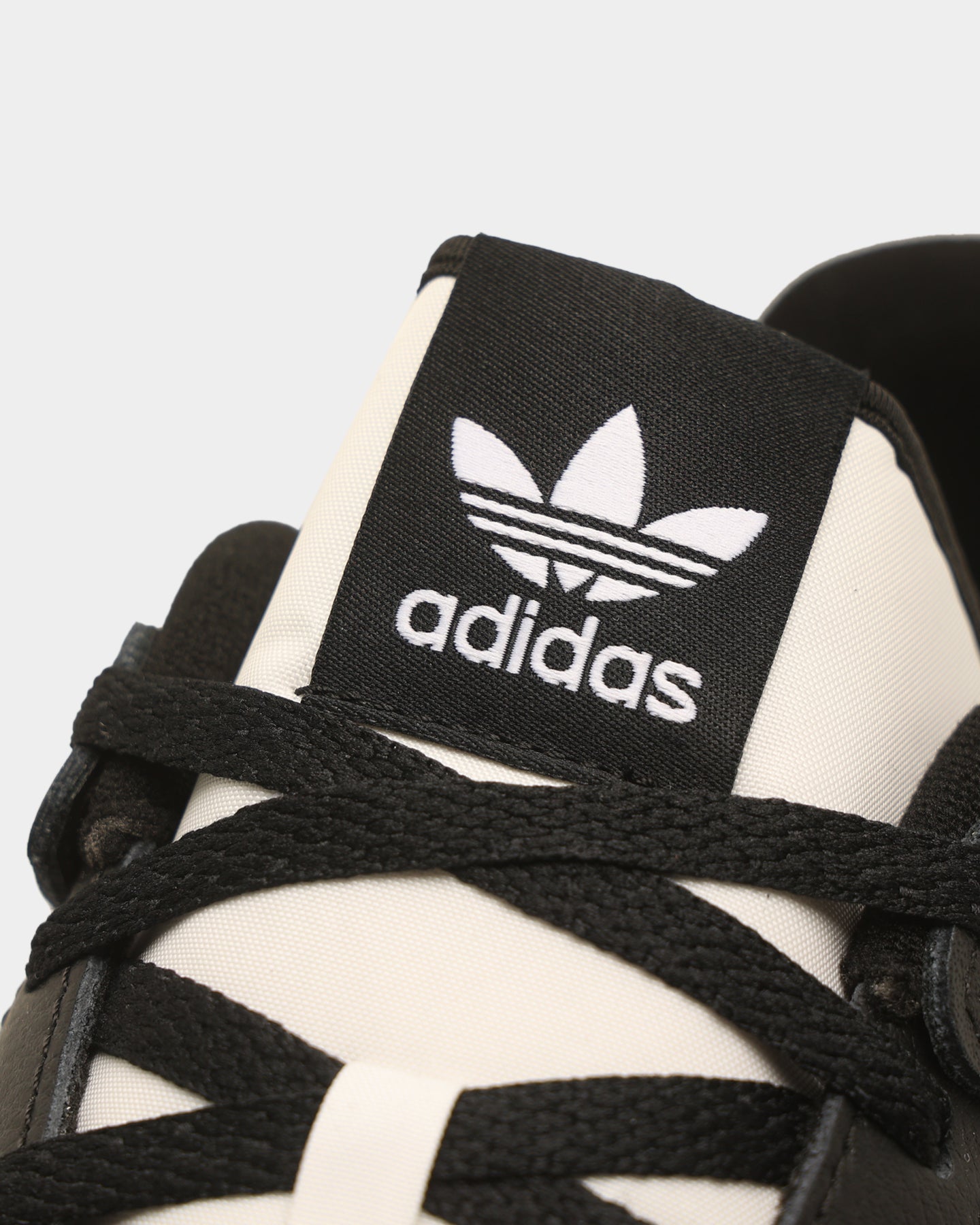Adidas Forum Low CL Sneakers - Core Black/Ftwr White - Men's Casual Shoes for Everyday Wear & Street Style