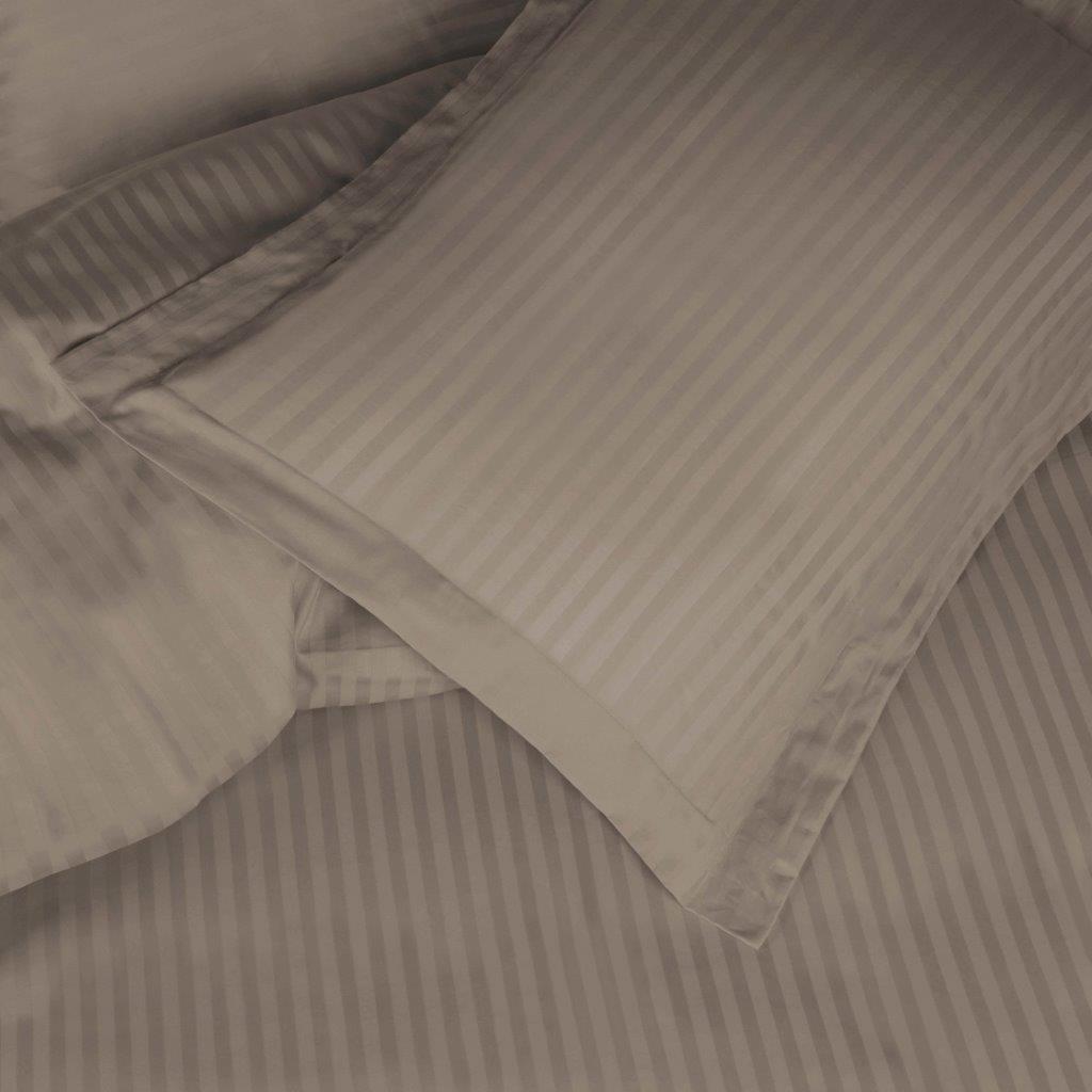 Luxury Egyptian Cotton 600 Thread Count Duvet Cover Set - Queen Size, Striped Design for Bedroom Decor | Soft & Breathable Bedding Set for Hotels, Guest Rooms & Master Bedrooms
