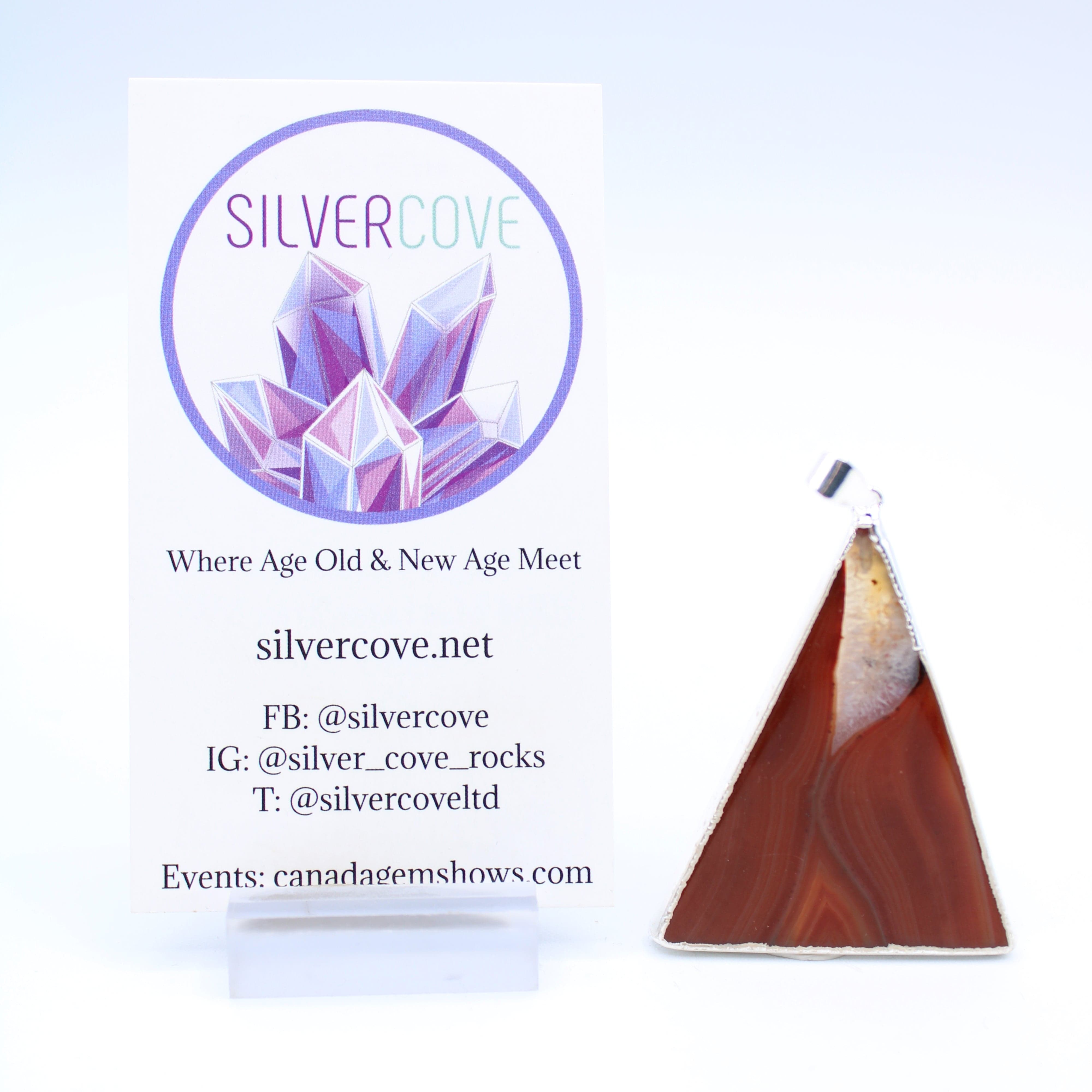 Natural Agate Slice Pendant Necklace - Healing Crystal Jewelry for Women - Boho Chic Accessory for Meditation, Yoga & Spiritual Healing