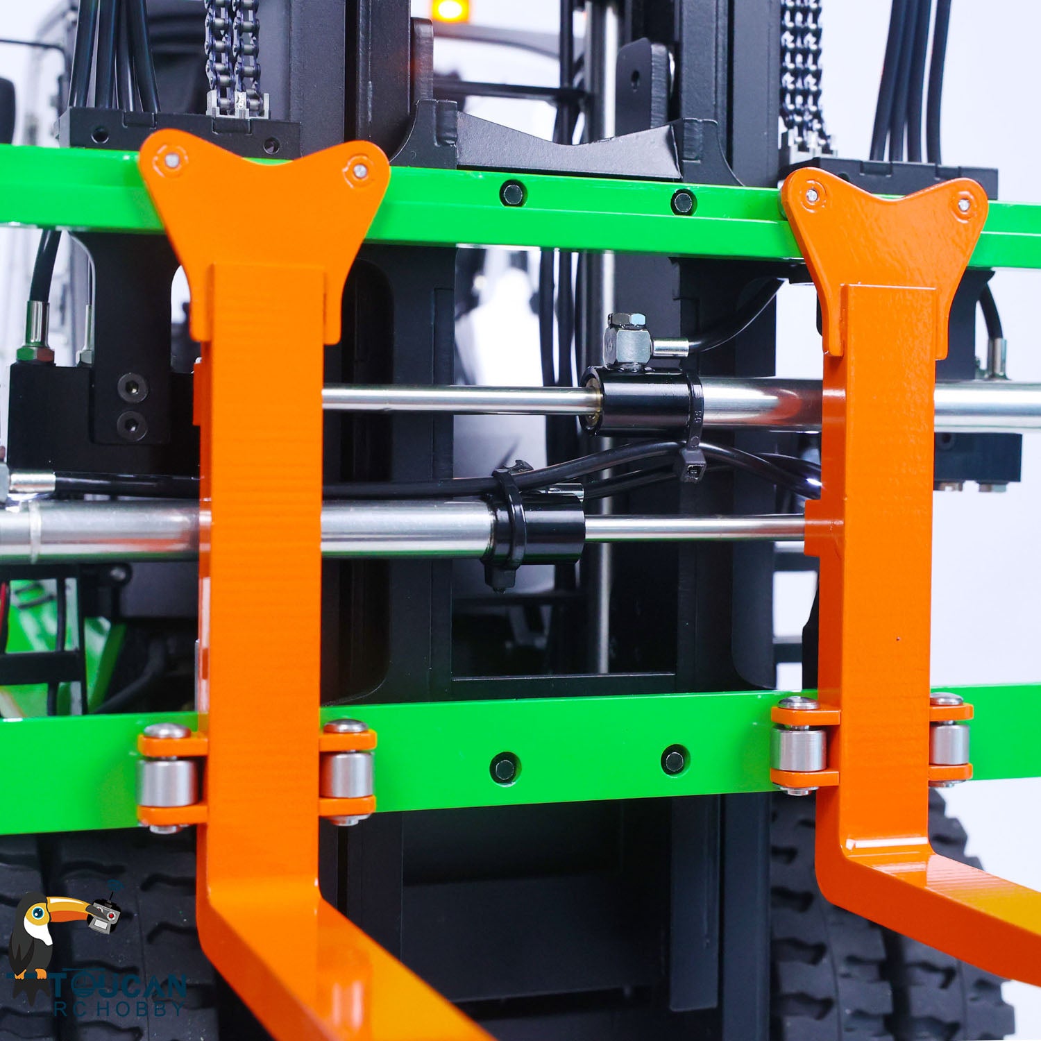 1:14 LESU LD160S Metal Hydraulic RC Forklift Truck - Remote Control Car with Sound & Light System, ESC Servo for DIY Hobby Model - Perfect for Construction Site Play, STEM Learning & Collector's Display
