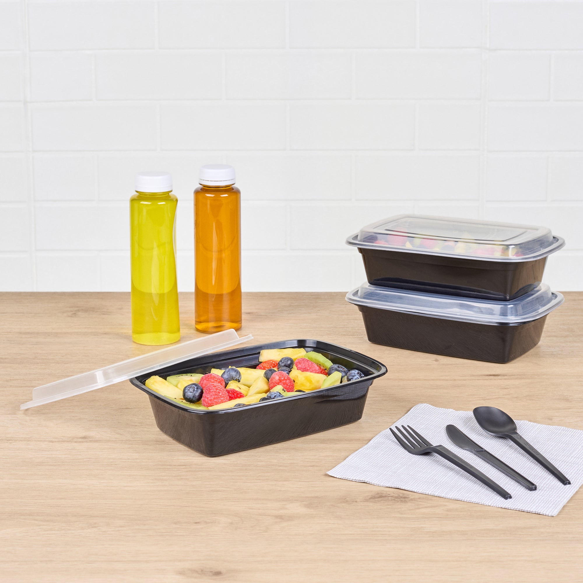 38 oz Black Rectangle Plastic Food Storage Containers with Clear Lids - Microwave Safe To-Go Boxes (8.75