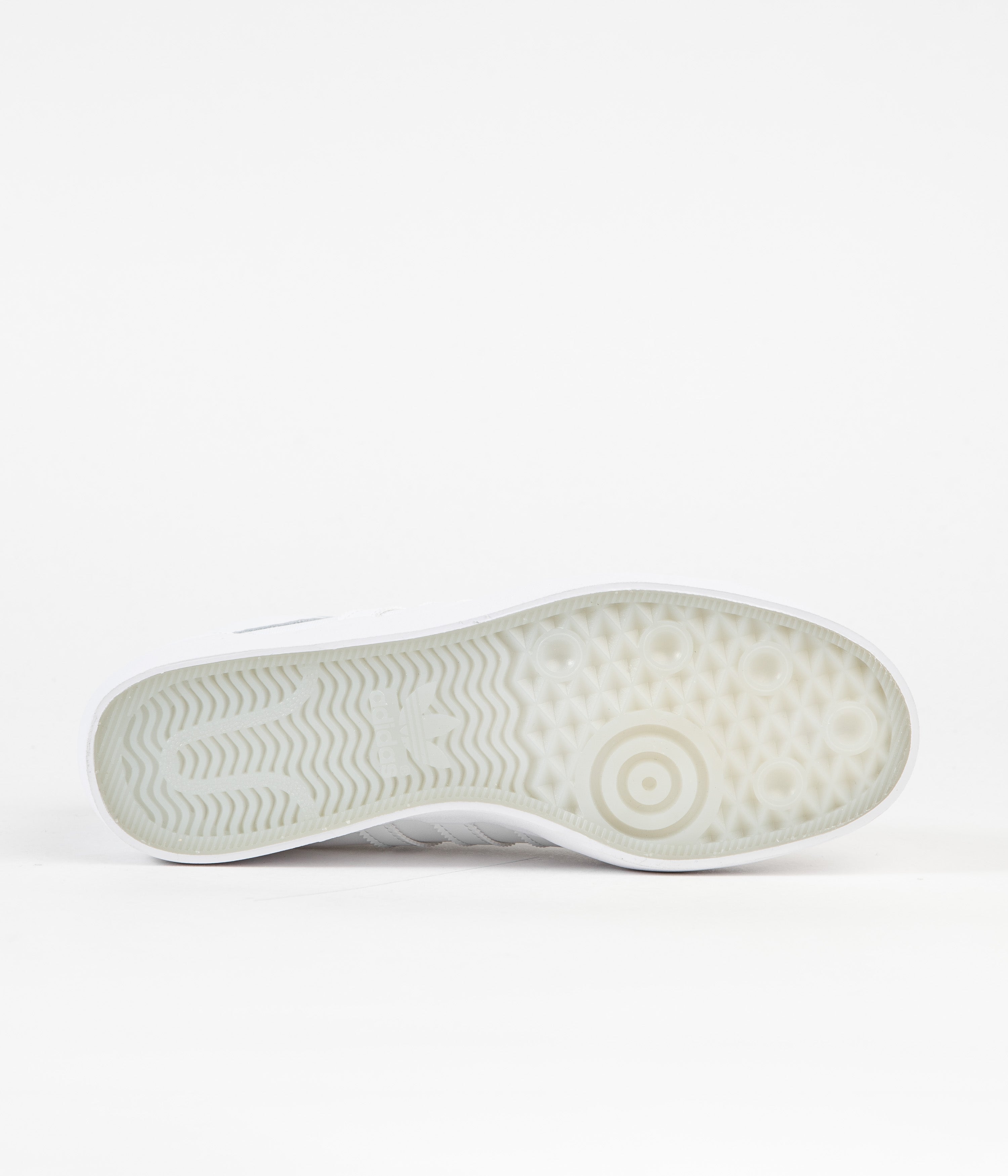 Adidas Superskate Adv Skateboarding Shoes - White & Gold Metallic Colorway | Men's Streetwear Sneakers for Skateboarding & Urban Fashion